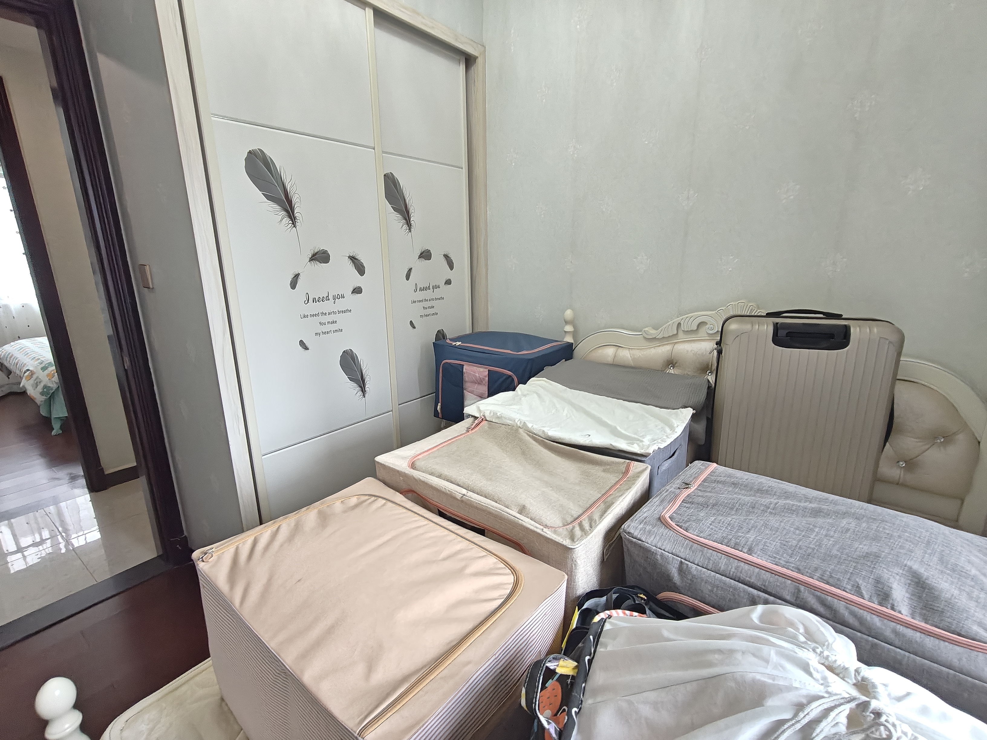 恒大华府 3室2厅2卫 2300.0元/月 恒大华府 3室2厅2卫 2300.0元/月室内图