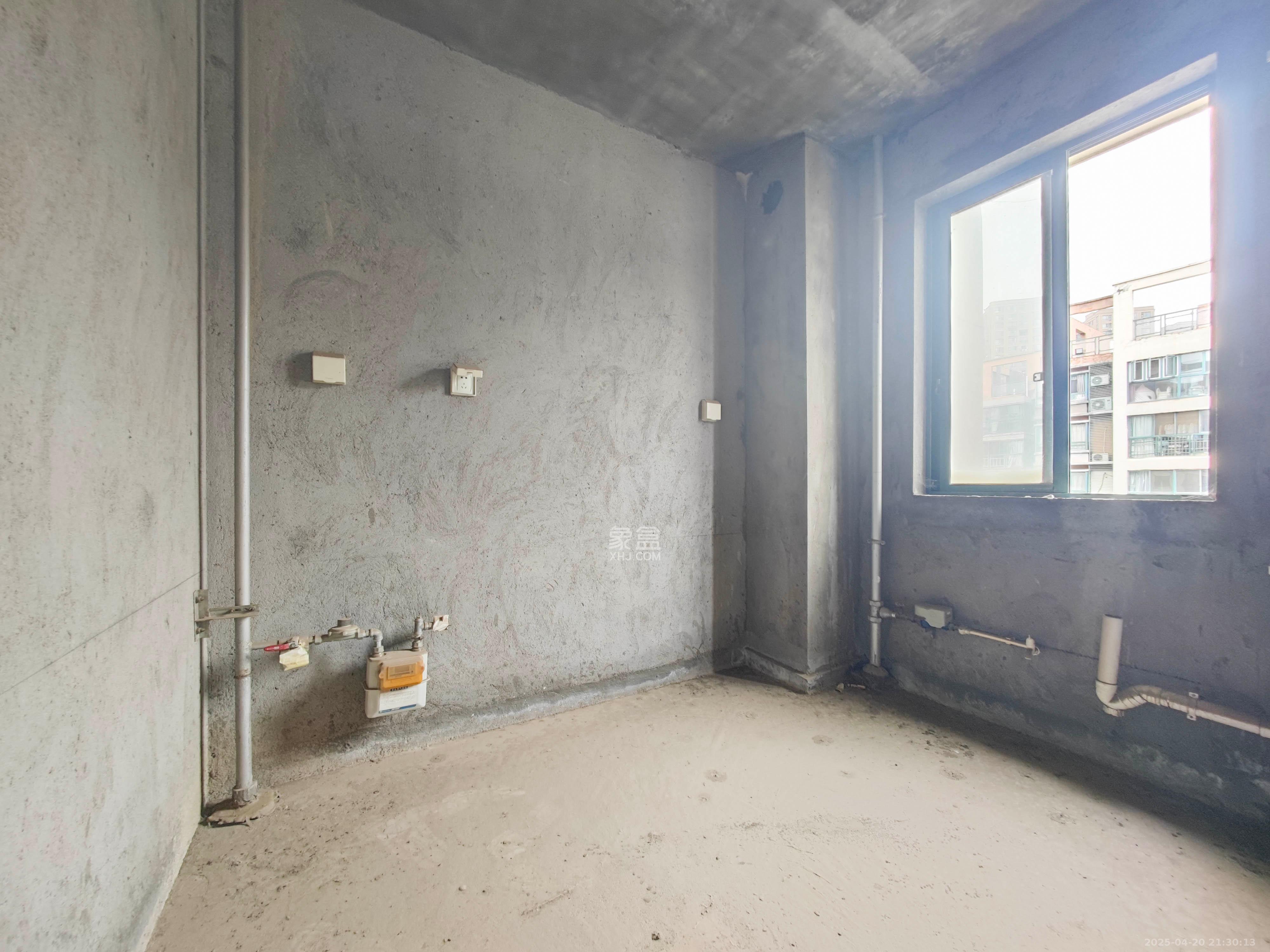 华盛世纪新城 4室2厅2卫 155.0万 华盛世纪新城 4室2厅2卫 155.0万其他