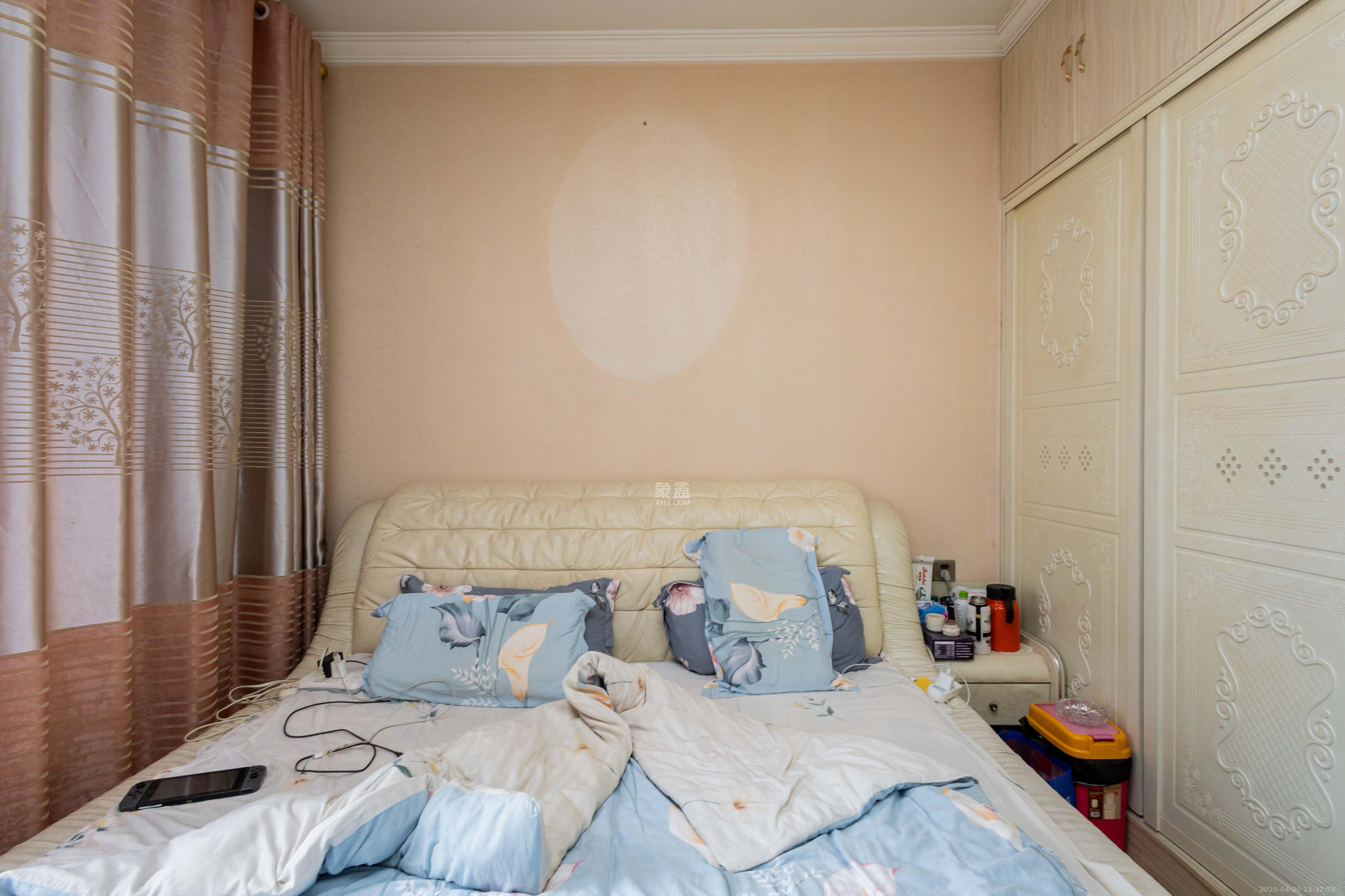 三景华御 2室1厅1卫 48.0万 三景华御 2室1厅1卫 48.0万卧室