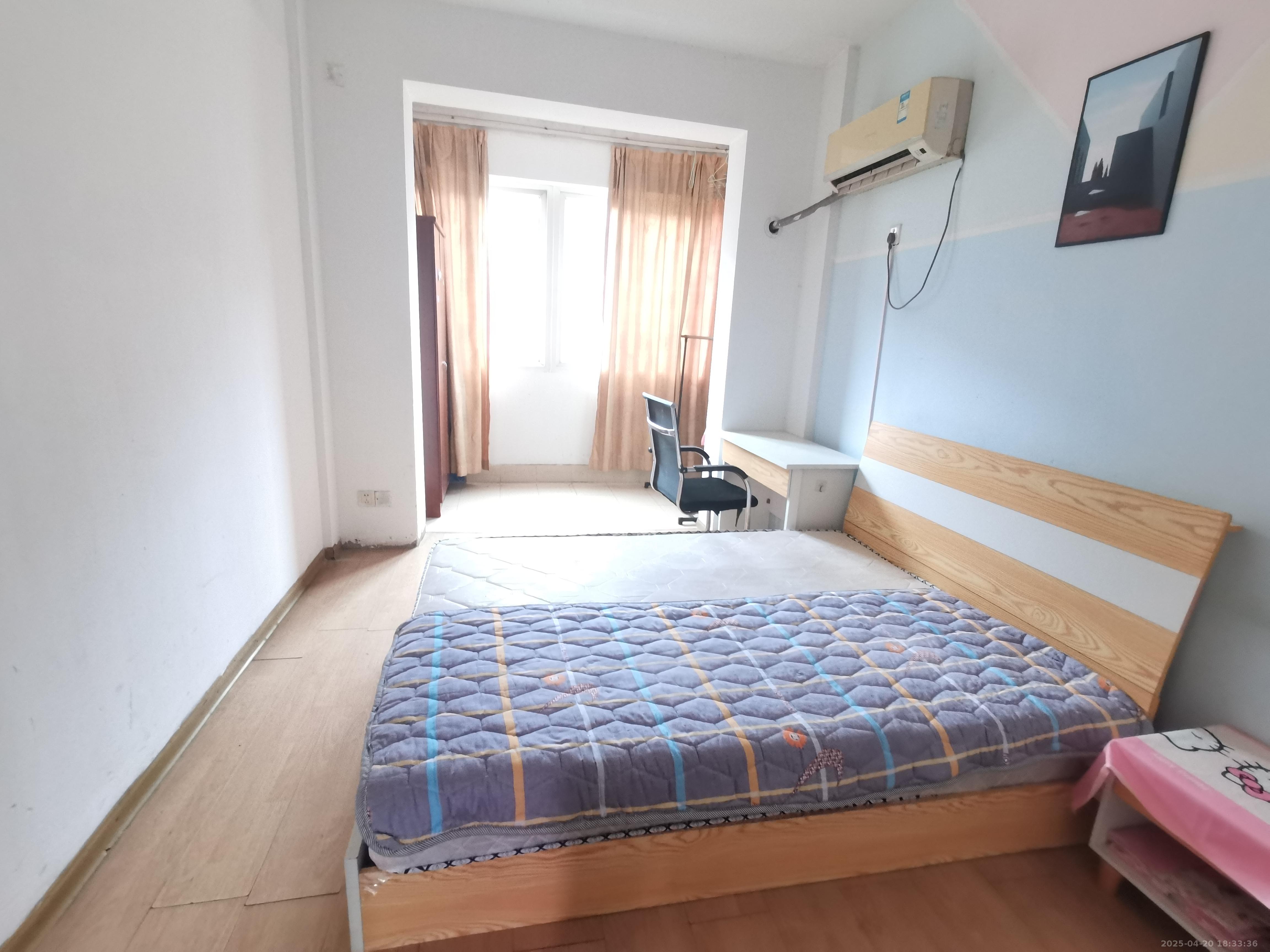 五一新村安置小区(永定社区、永兴社区、永祥社区) 3室2厅2卫 2200.0元/月 五一新村安置小区(永定社区、永兴社区、永祥社区) 3室2厅2卫 2200.0元/月室内图