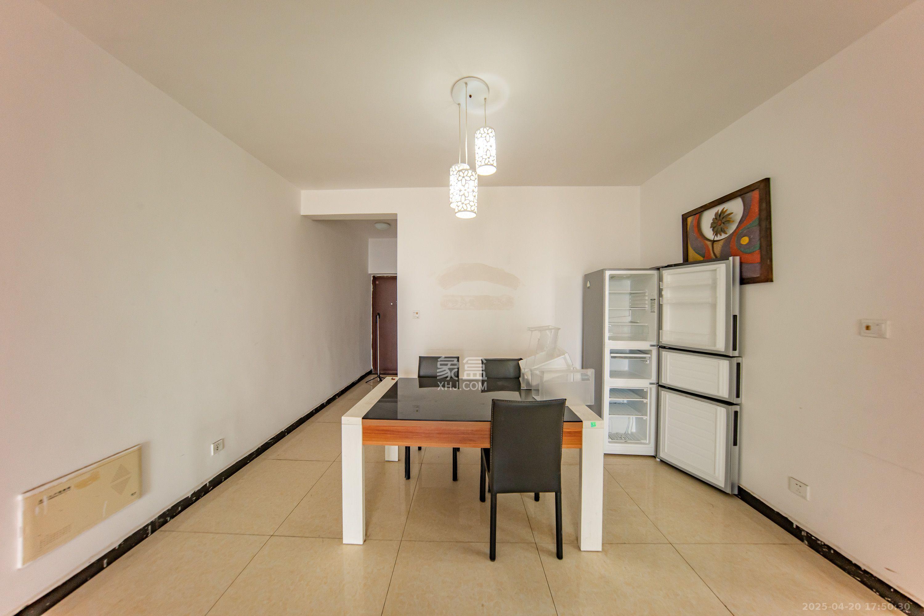 江山帝景雅典  2室2厅1卫    2400.0元/月 江山帝景雅典  2室2厅1卫    2400.0元/月室内图