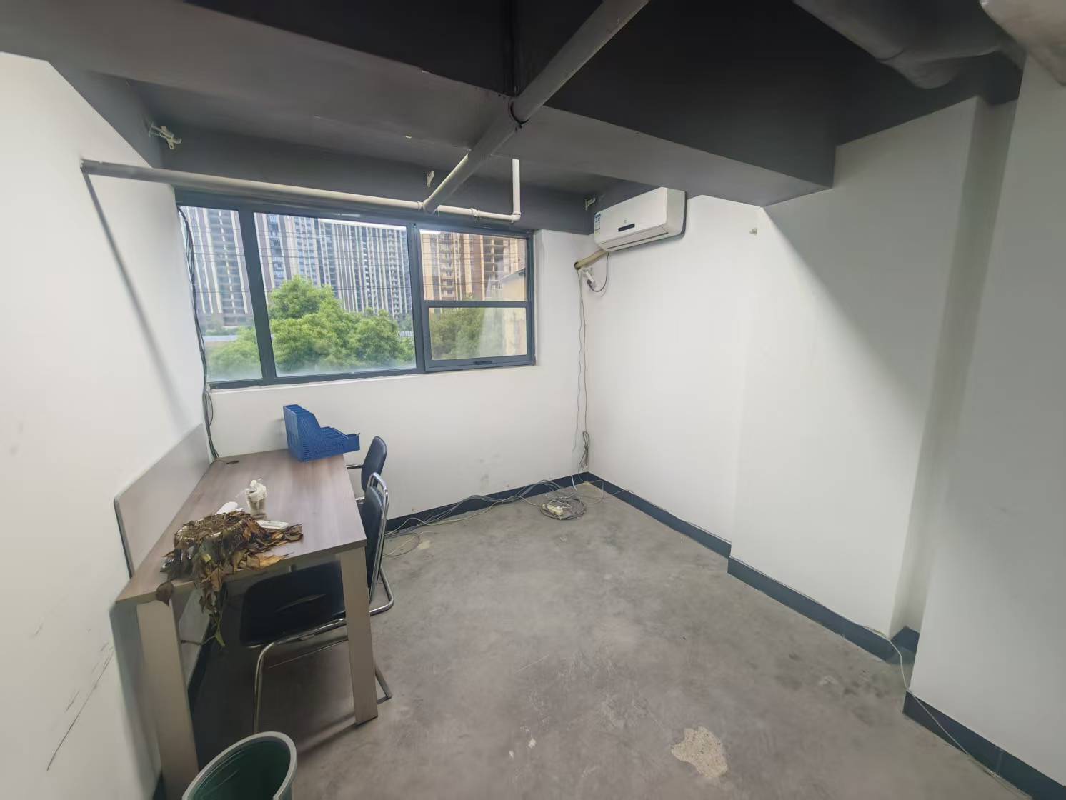 桃花缘 1室1厅1卫 3500.0元/月 桃花缘 1室1厅1卫 3500.0元/月室内图