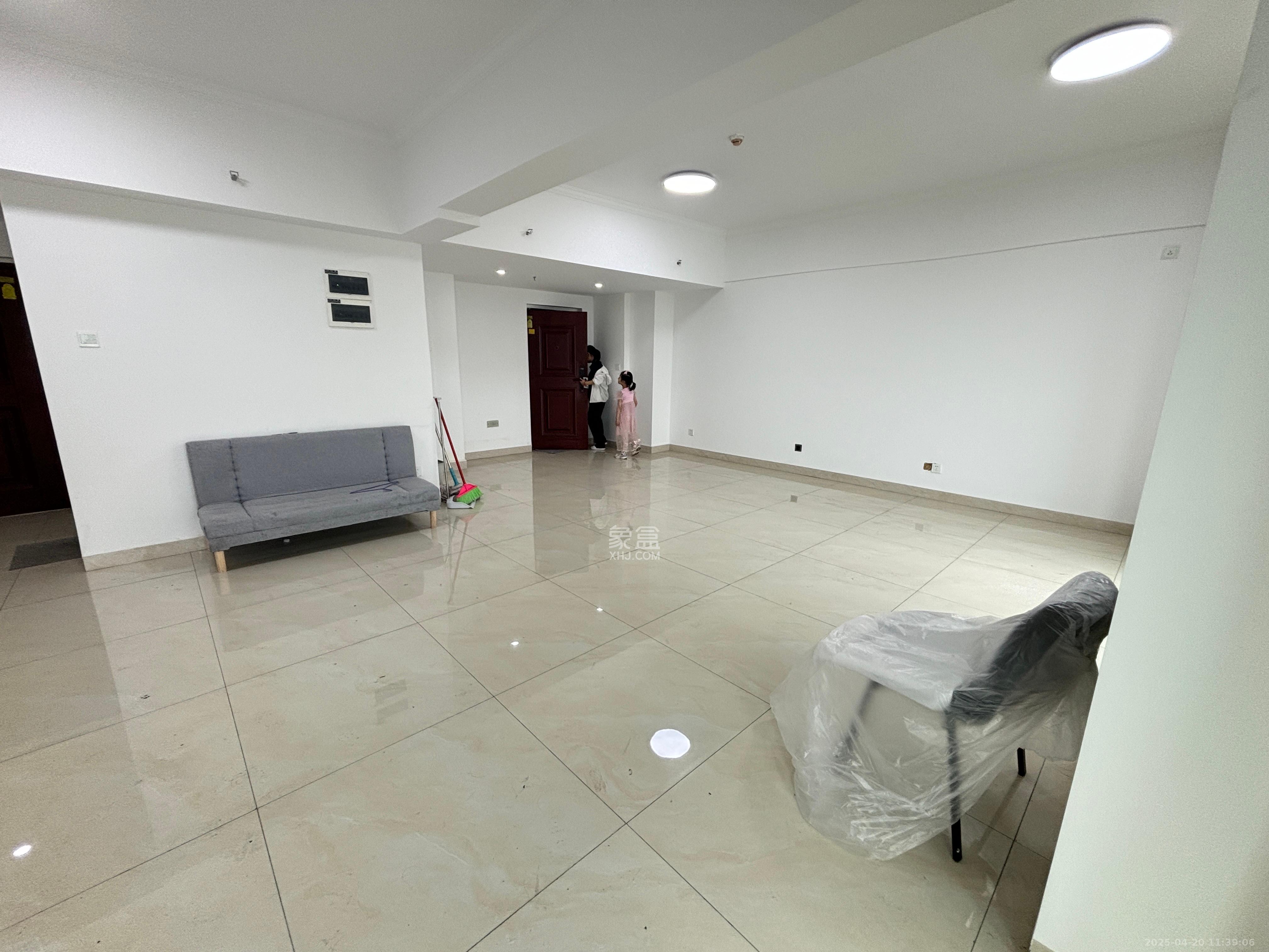 五峰国际 1室1厅1卫 3000.0元/月 五峰国际 1室1厅1卫 3000.0元/月室内图