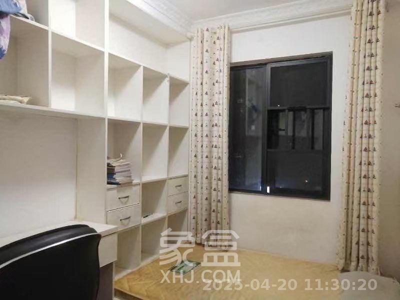好莱城（弘德西街）  3室2厅1卫   2000.00元/月室内图