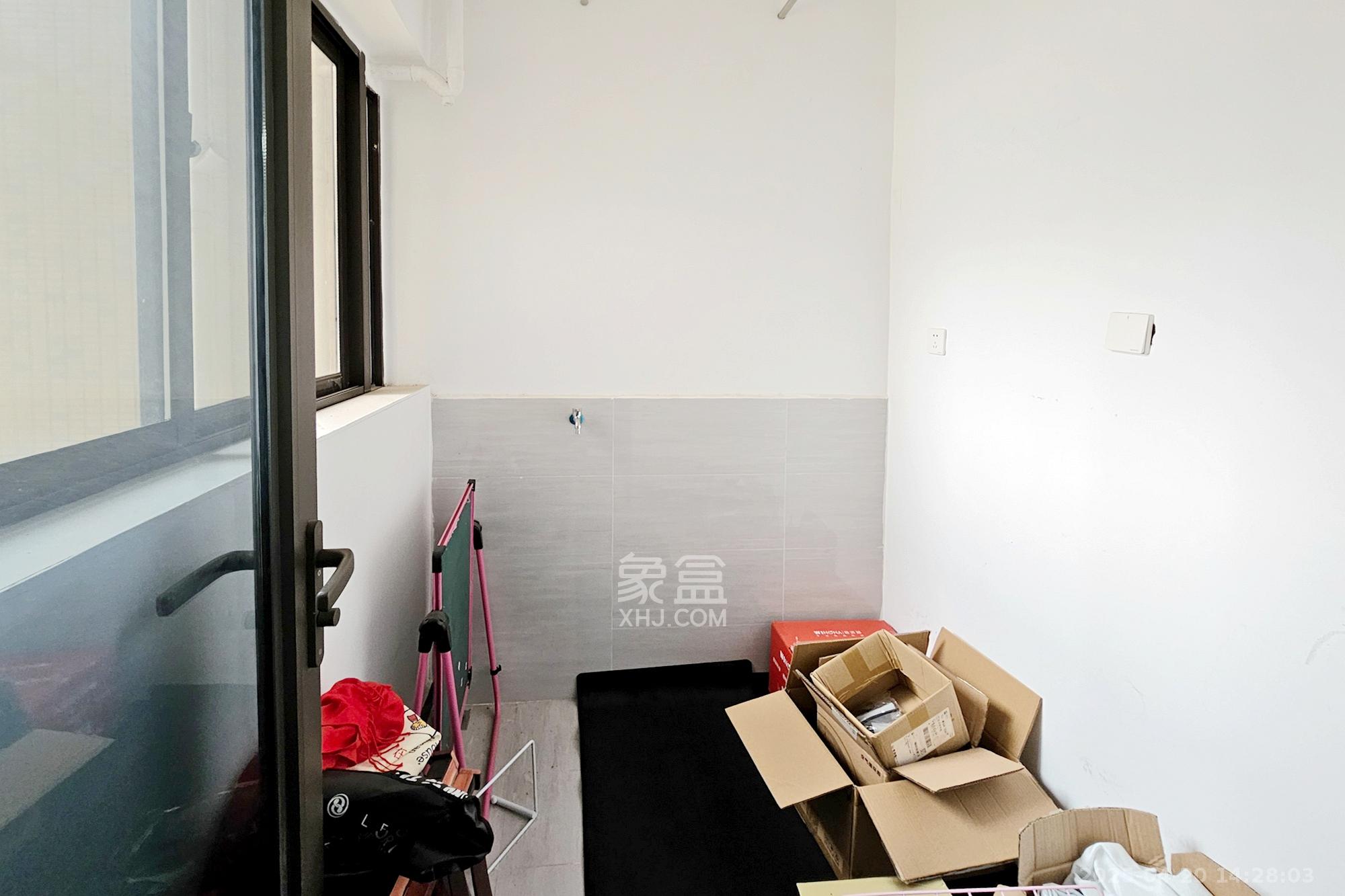 阳光城尚东湾学园区 2室1厅11卫 60.0万 阳光城尚东湾学园区 2室1厅11卫 60.0万阳台