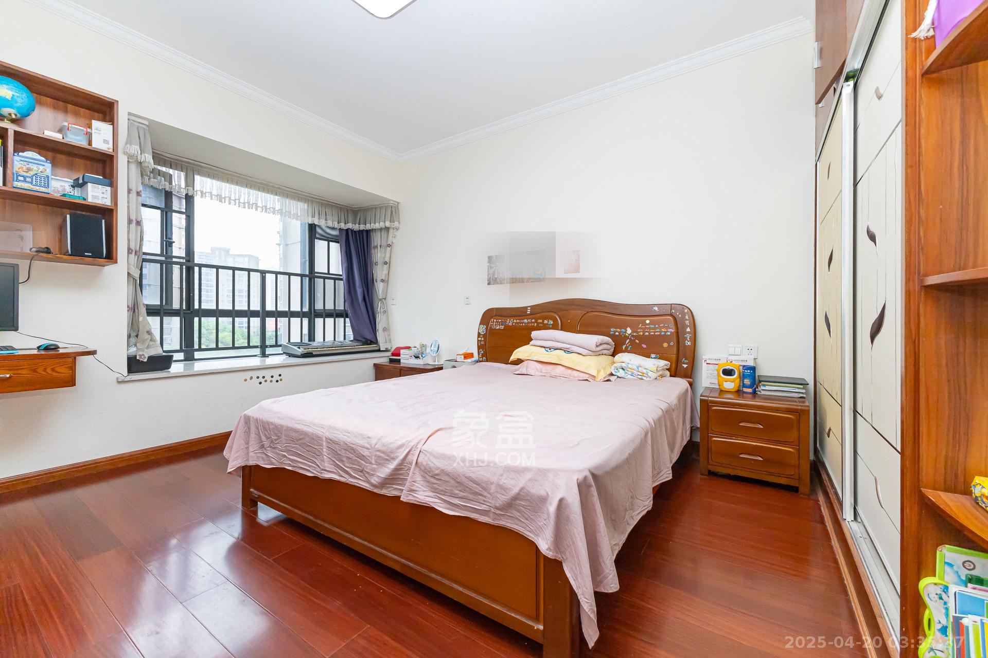 名家翡翠花园 1室2厅1卫 120.0万 名家翡翠花园 1室2厅1卫 120.0万卧室