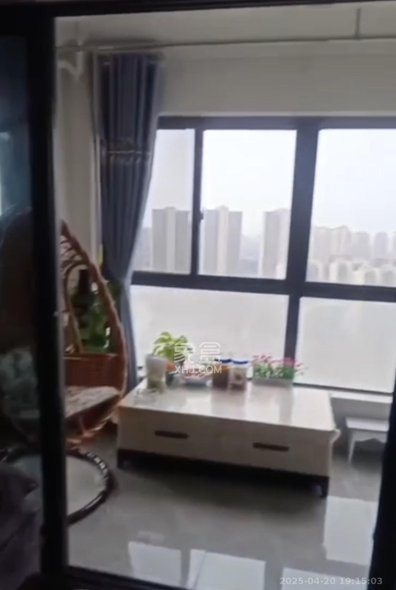 中粮鸿云  3室1厅1卫    2600.0元/月 中粮鸿云  3室1厅1卫    2600.0元/月室内图