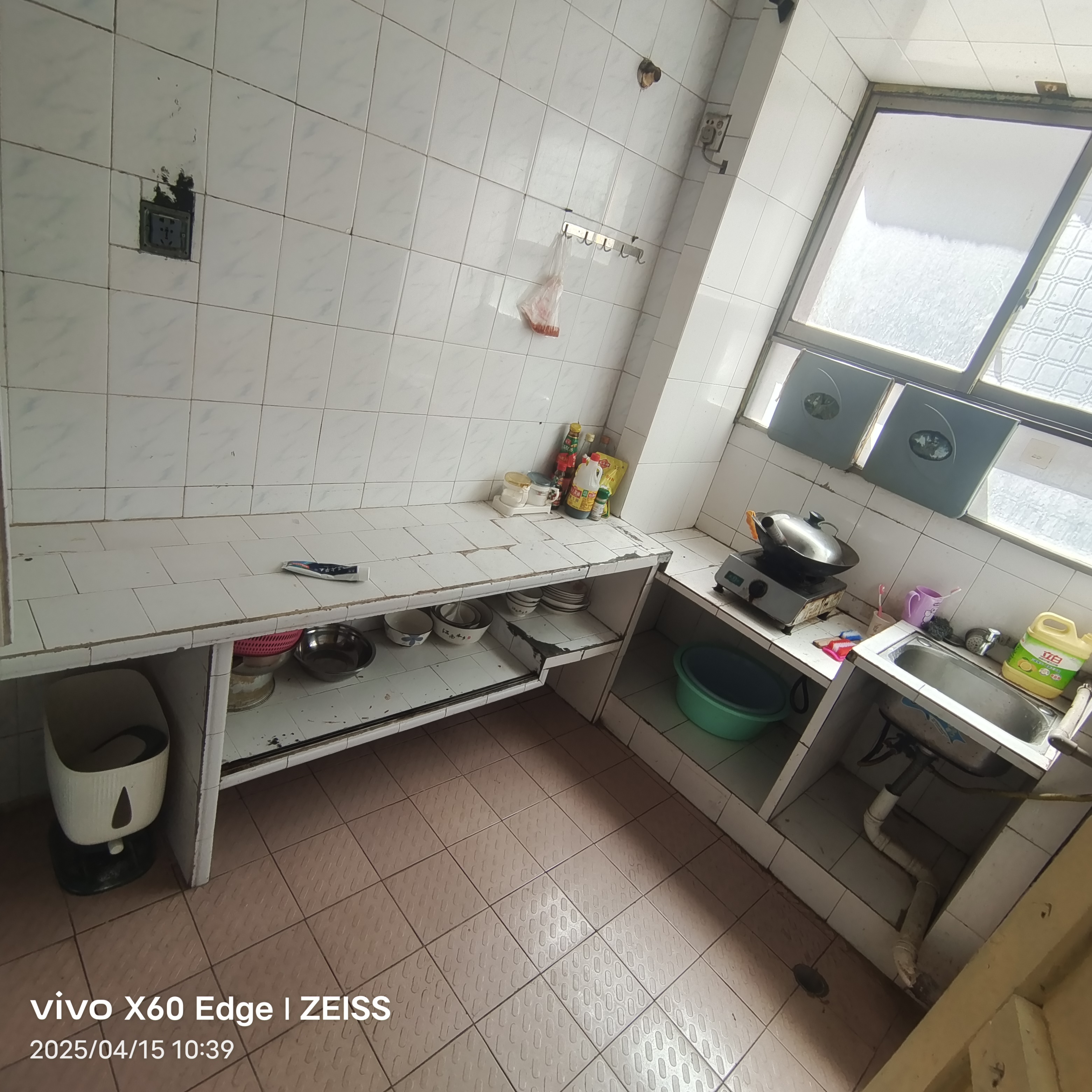 环城南路散盘 2室1厅1卫 550.0元/月 环城南路散盘 2室1厅1卫 550.0元/月室内图