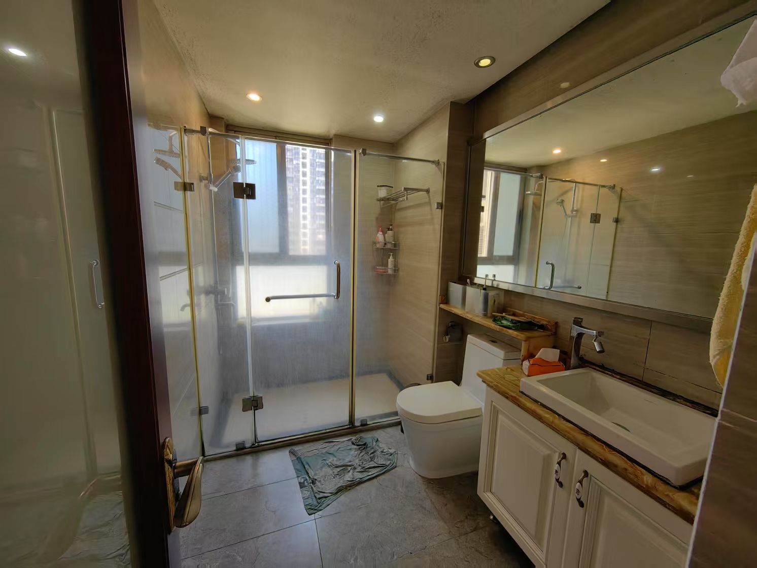 现代花园三期 4室2厅2卫 222.0万 现代花园三期 4室2厅2卫 222.0万室内图