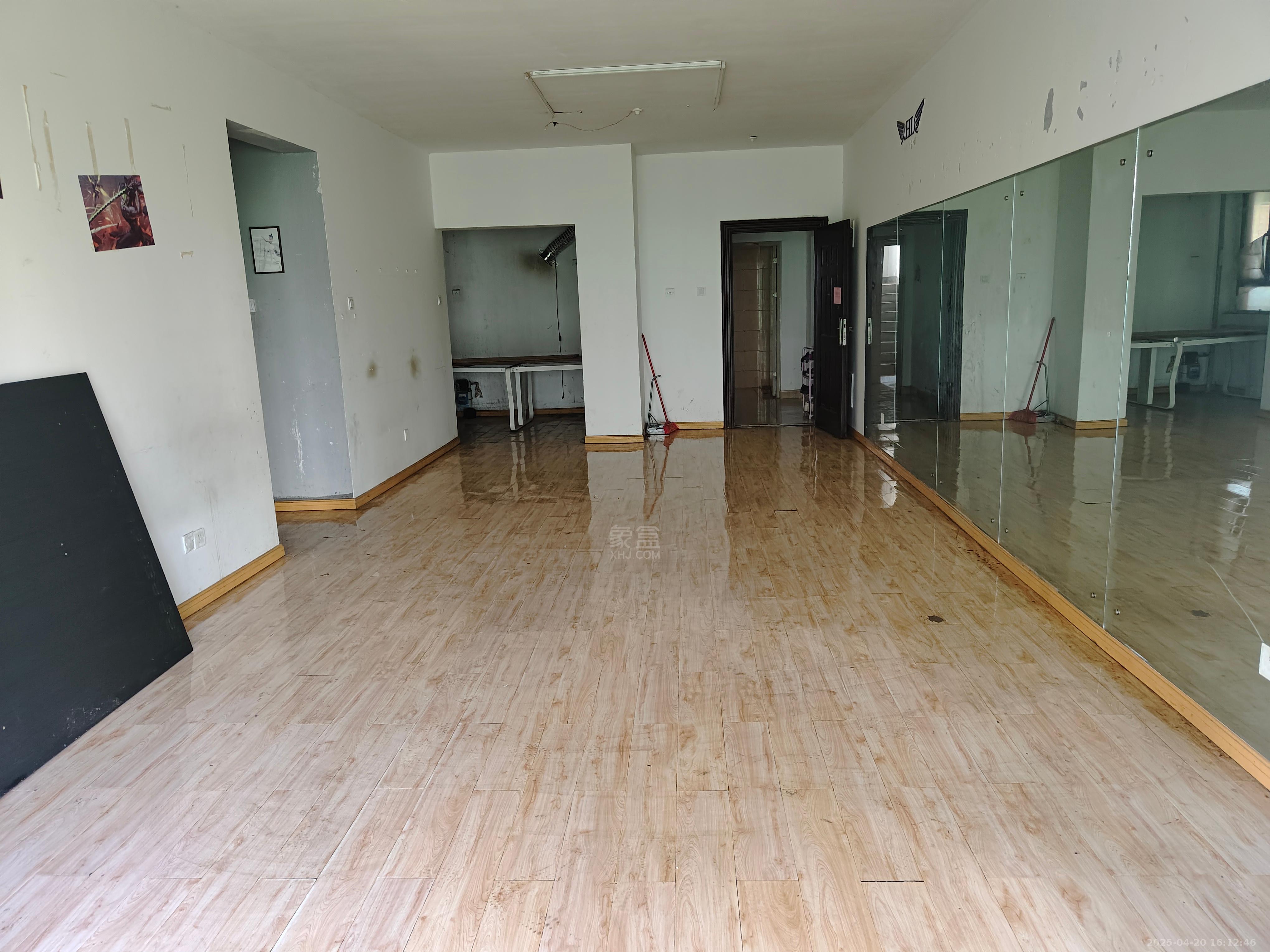 佳兆业金域天下二期 3室0厅0卫 1400.0元/月 佳兆业金域天下二期 3室0厅0卫 1400.0元/月室内图