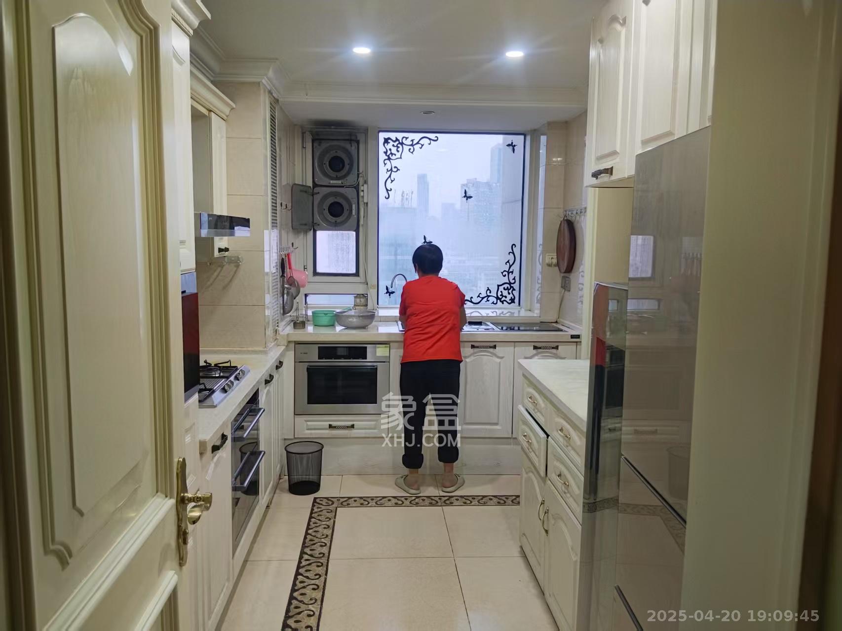 万达公馆 4室2厅4卫 9000.0元/月 万达公馆 4室2厅4卫 9000.0元/月室内图