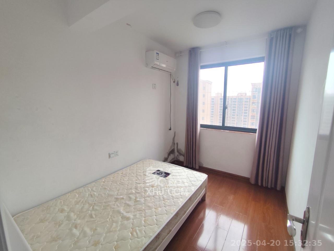 丽发新城 4室2厅1卫 2000.0元/月 丽发新城 4室2厅1卫 2000.0元/月室内图