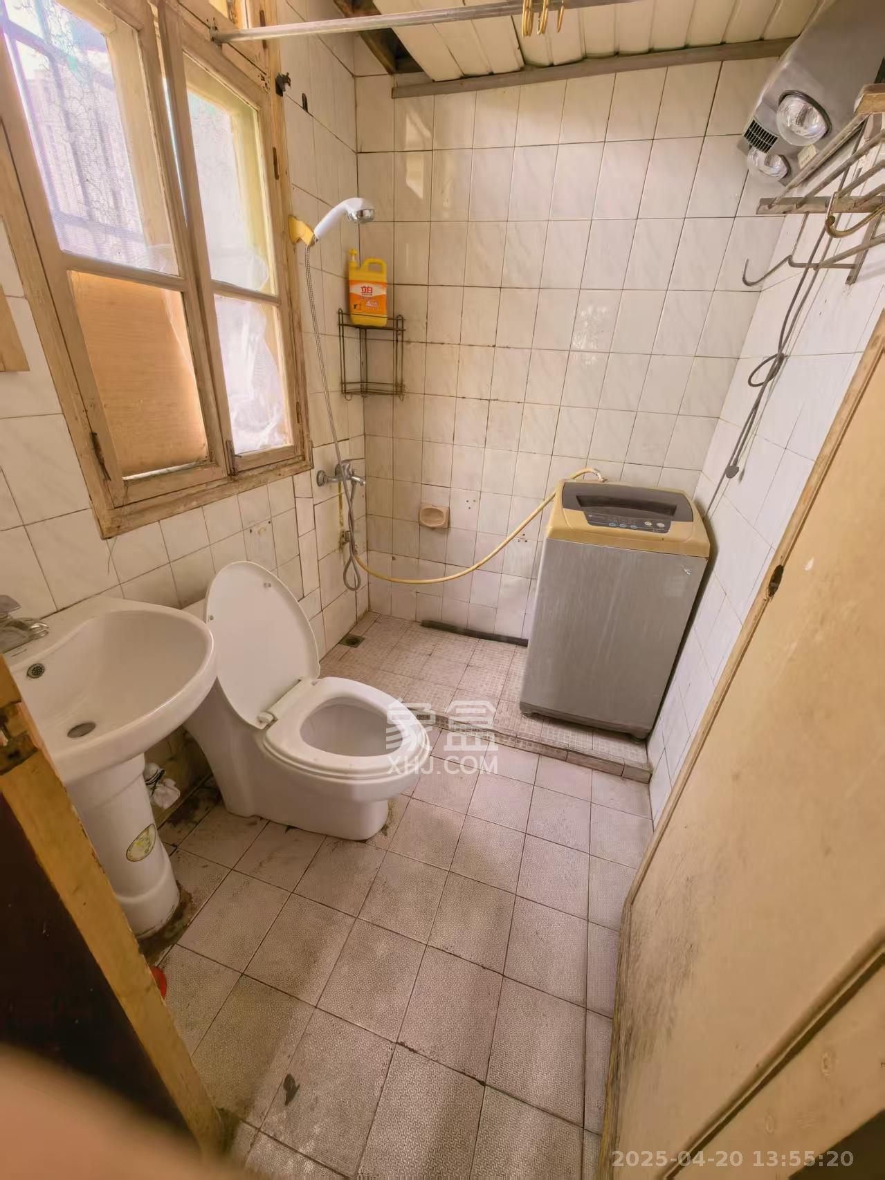 华升小区  3室2厅2卫   1700.00元/月室内图