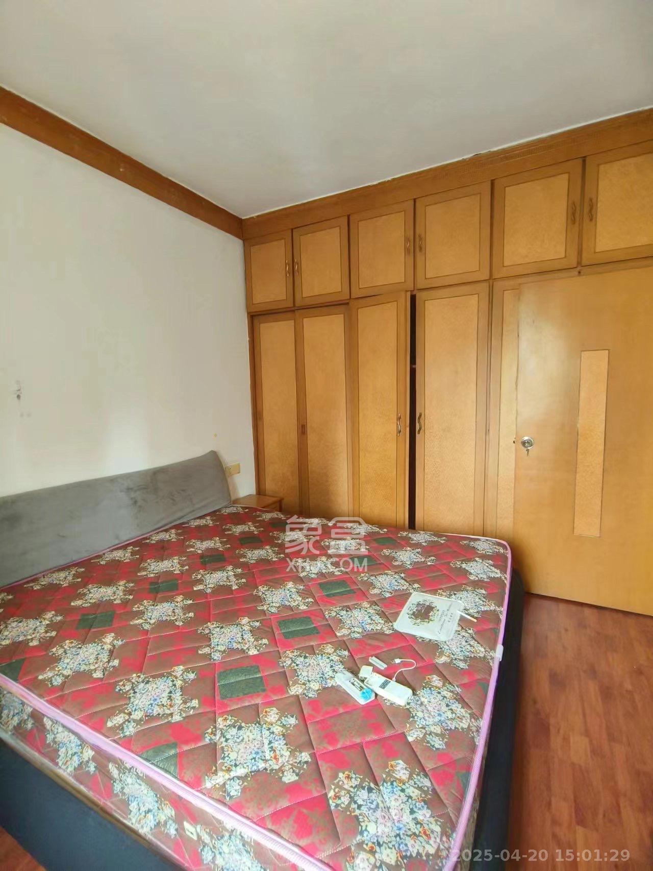 国立投资公司宿舍 2室2厅1卫 1500.0元/月 国立投资公司宿舍 2室2厅1卫 1500.0元/月室内图