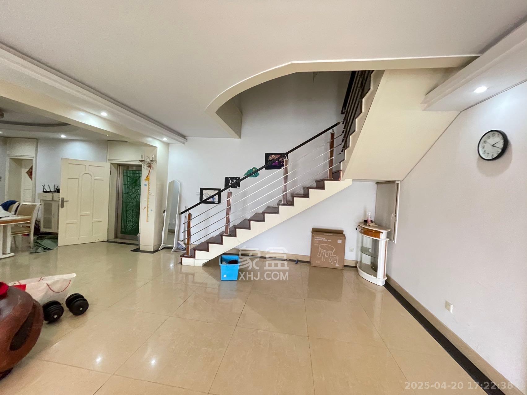 愉景花园 4室2厅2卫 4800.0元/月 愉景花园 4室2厅2卫 4800.0元/月室内图