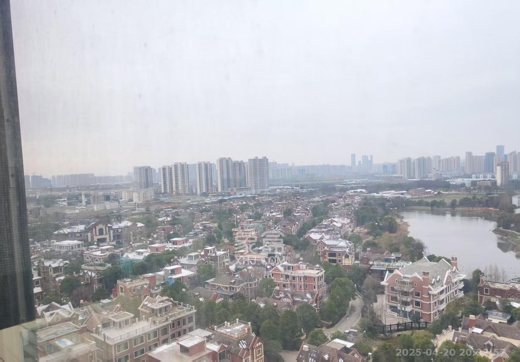 爵世名邸东湖（东湖壹号企业总部基地）  4室2厅2卫   2600.00元/月室内图