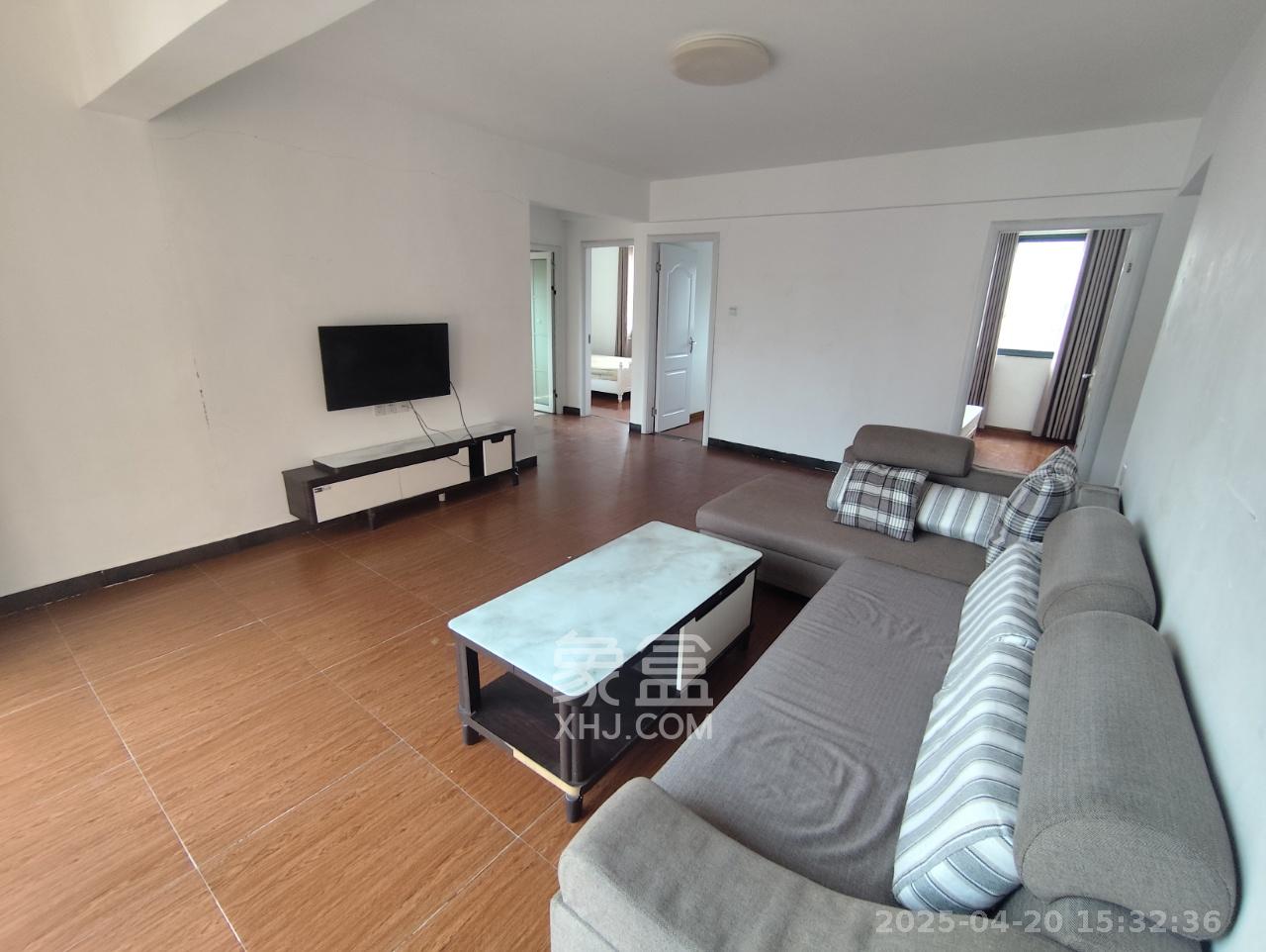 丽发新城 4室2厅1卫 2000.0元/月 丽发新城 4室2厅1卫 2000.0元/月室内图