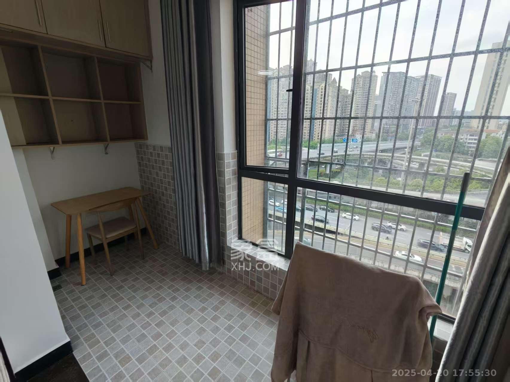 剑桥名门  1室1厅1卫   1400.00元/月室内图