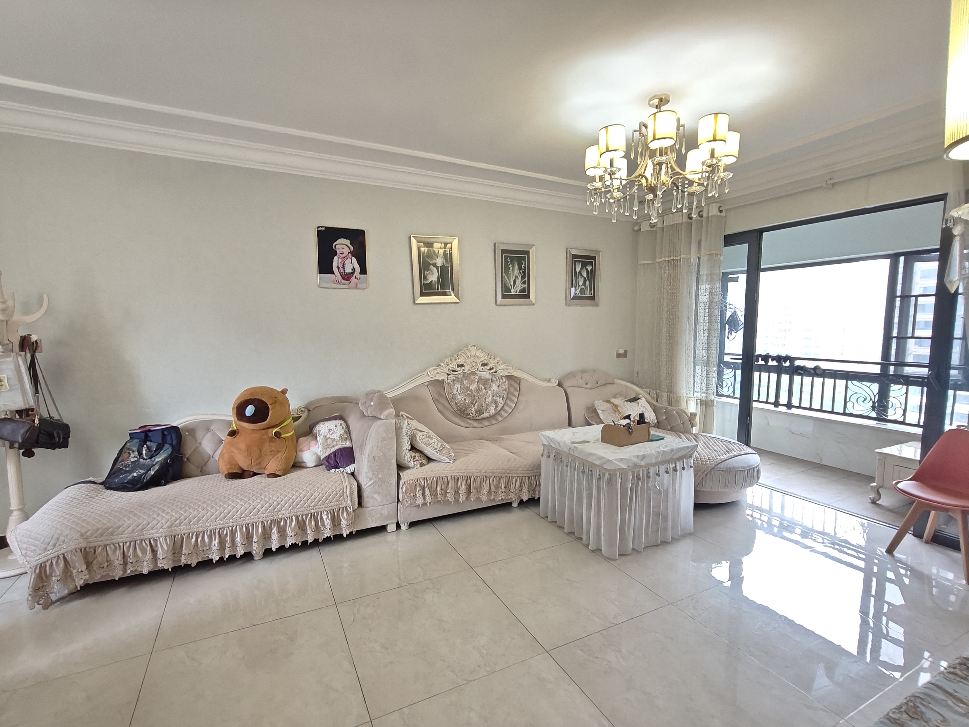 恒大华府 3室2厅2卫 2300.0元/月 恒大华府 3室2厅2卫 2300.0元/月室内图