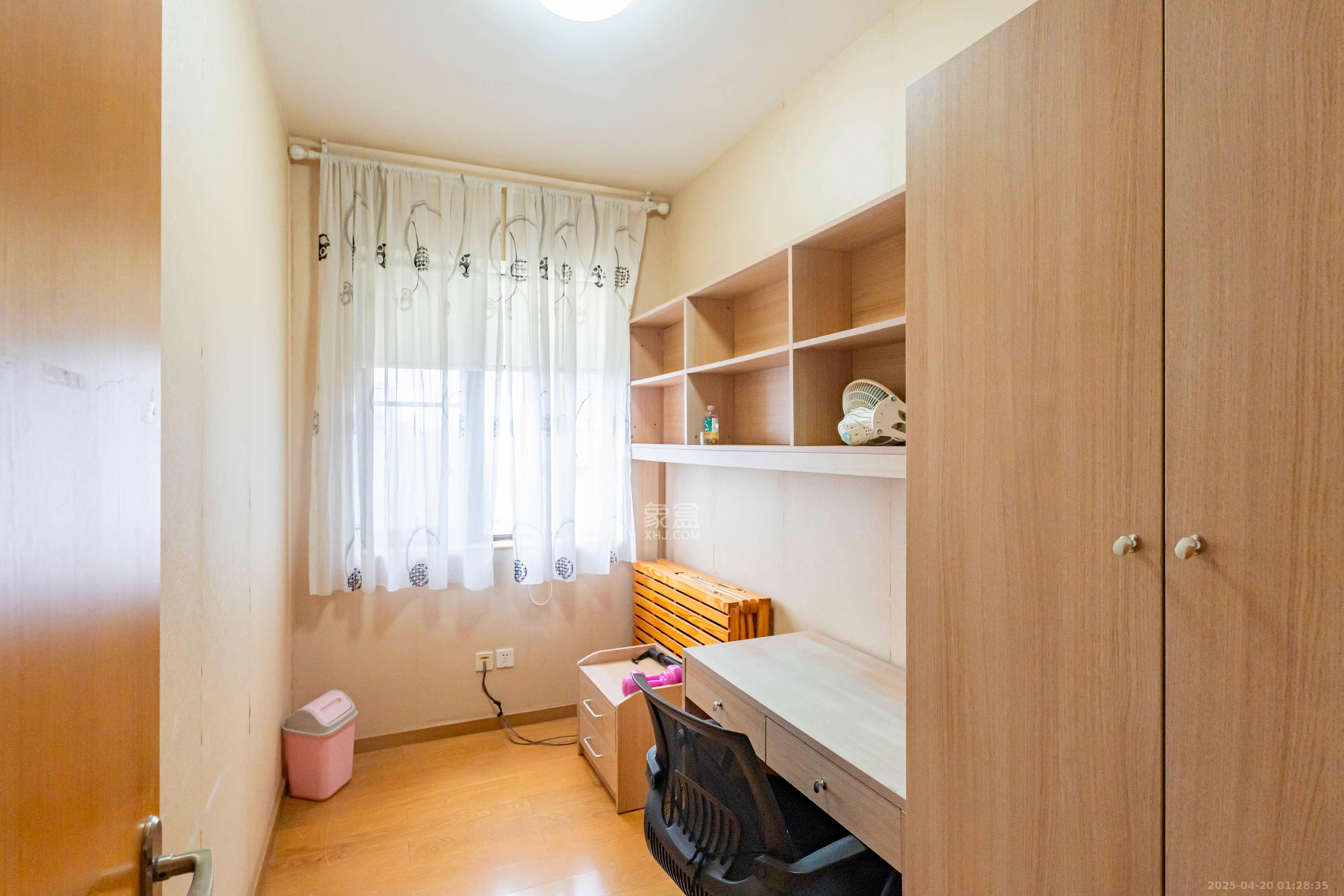 盛世美居荷园 3室2厅2卫 126.0万 盛世美居荷园 3室2厅2卫 126.0万卧室