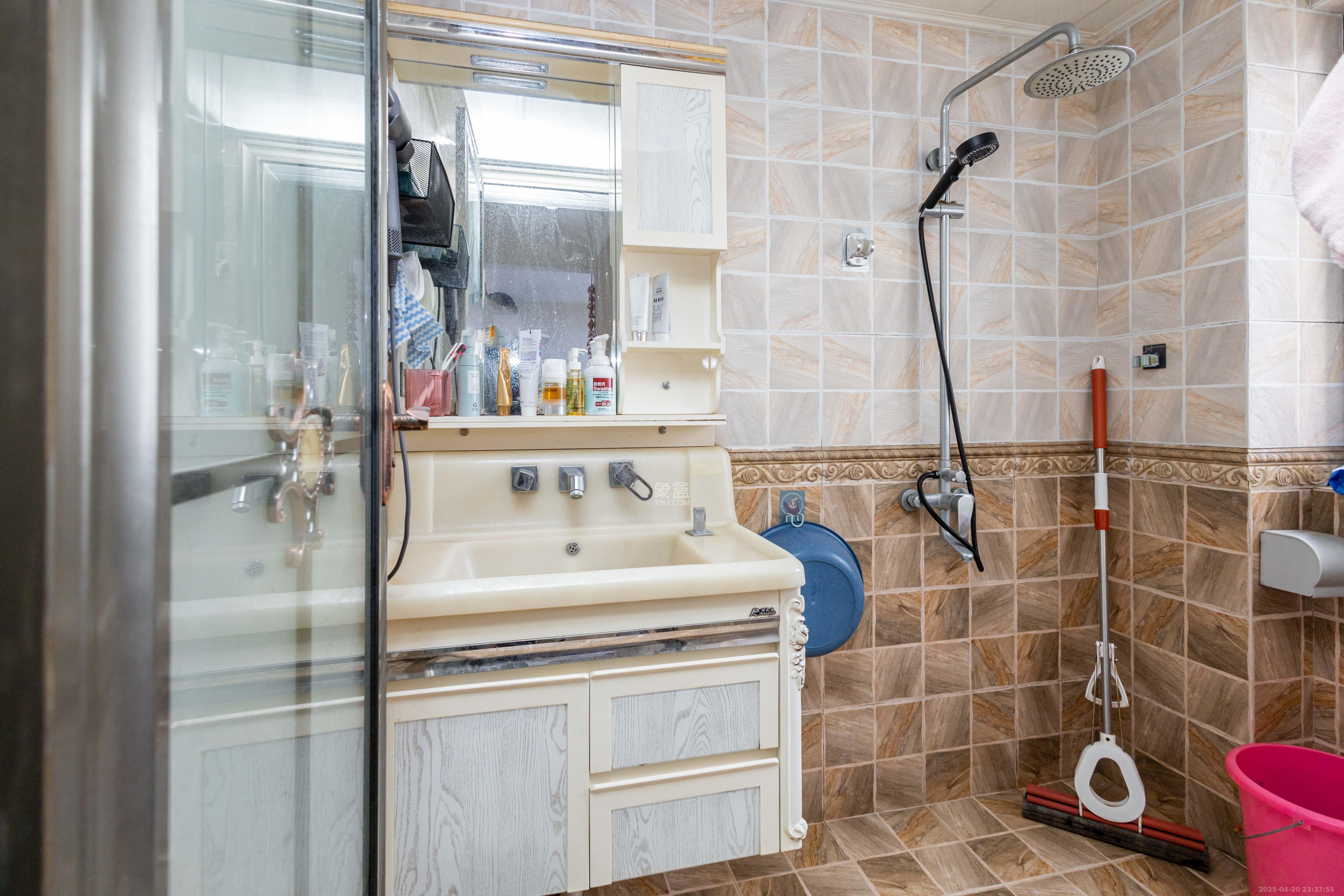 三景华御 2室1厅1卫 48.0万 三景华御 2室1厅1卫 48.0万卫生间