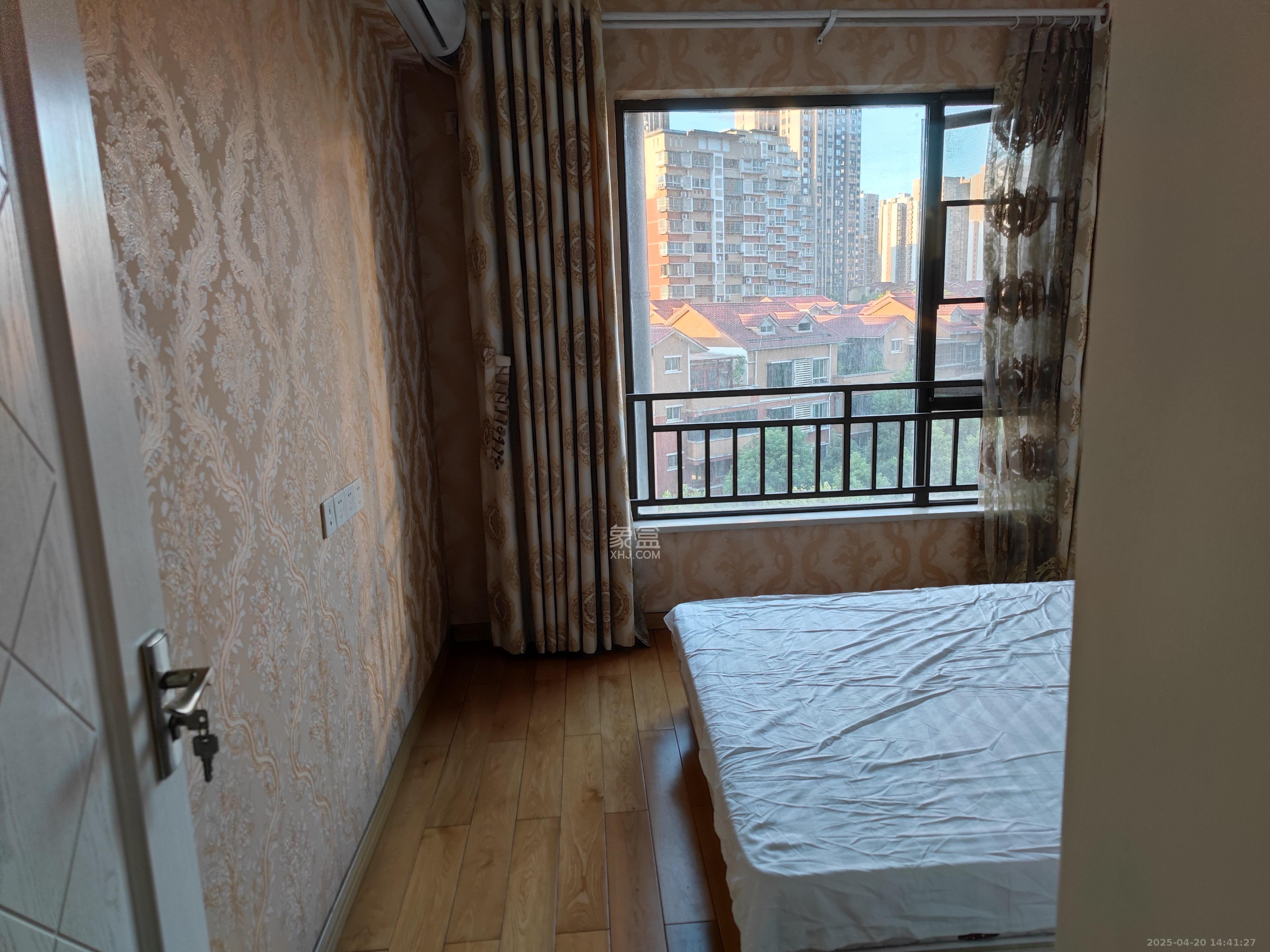 旭辉御府 4室2厅1卫 3300.0元/月 旭辉御府 4室2厅1卫 3300.0元/月室内图