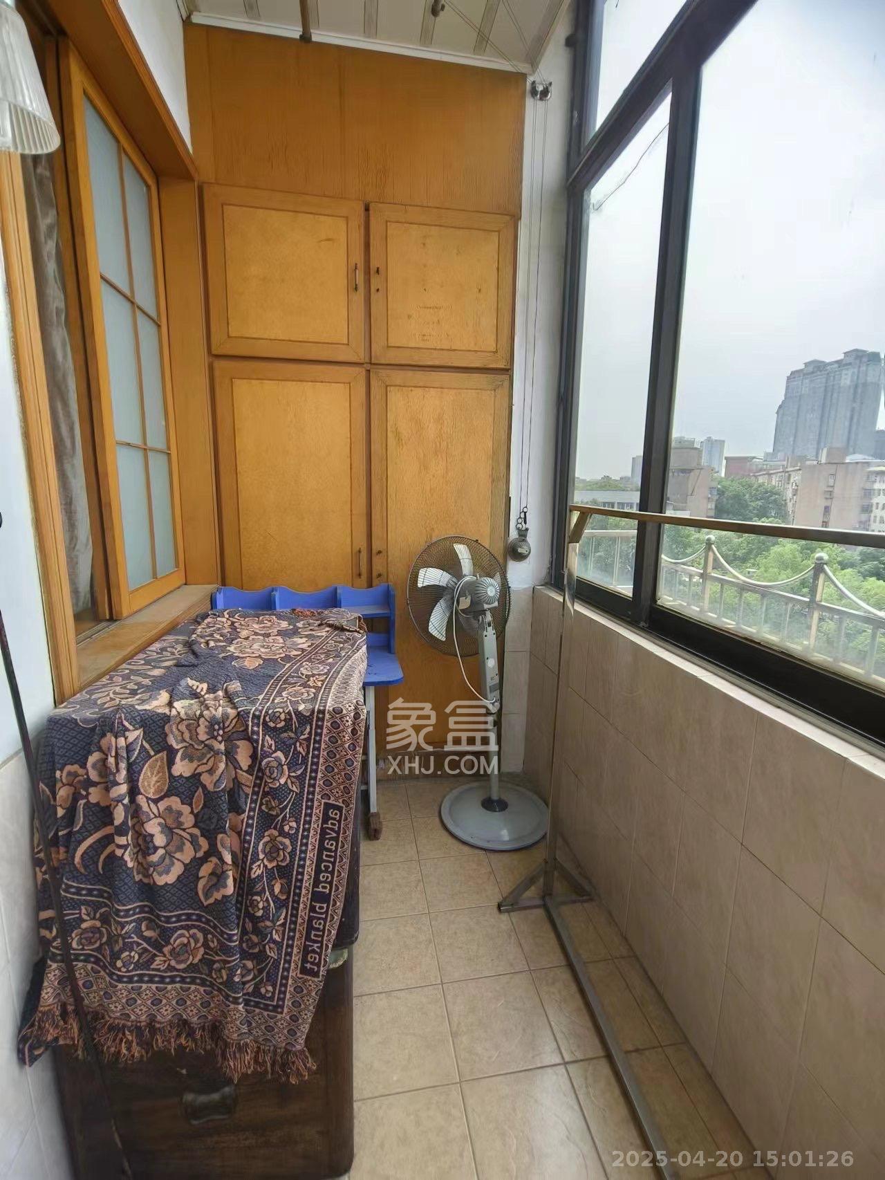 国立投资公司宿舍 2室2厅1卫 1500.0元/月 国立投资公司宿舍 2室2厅1卫 1500.0元/月室内图