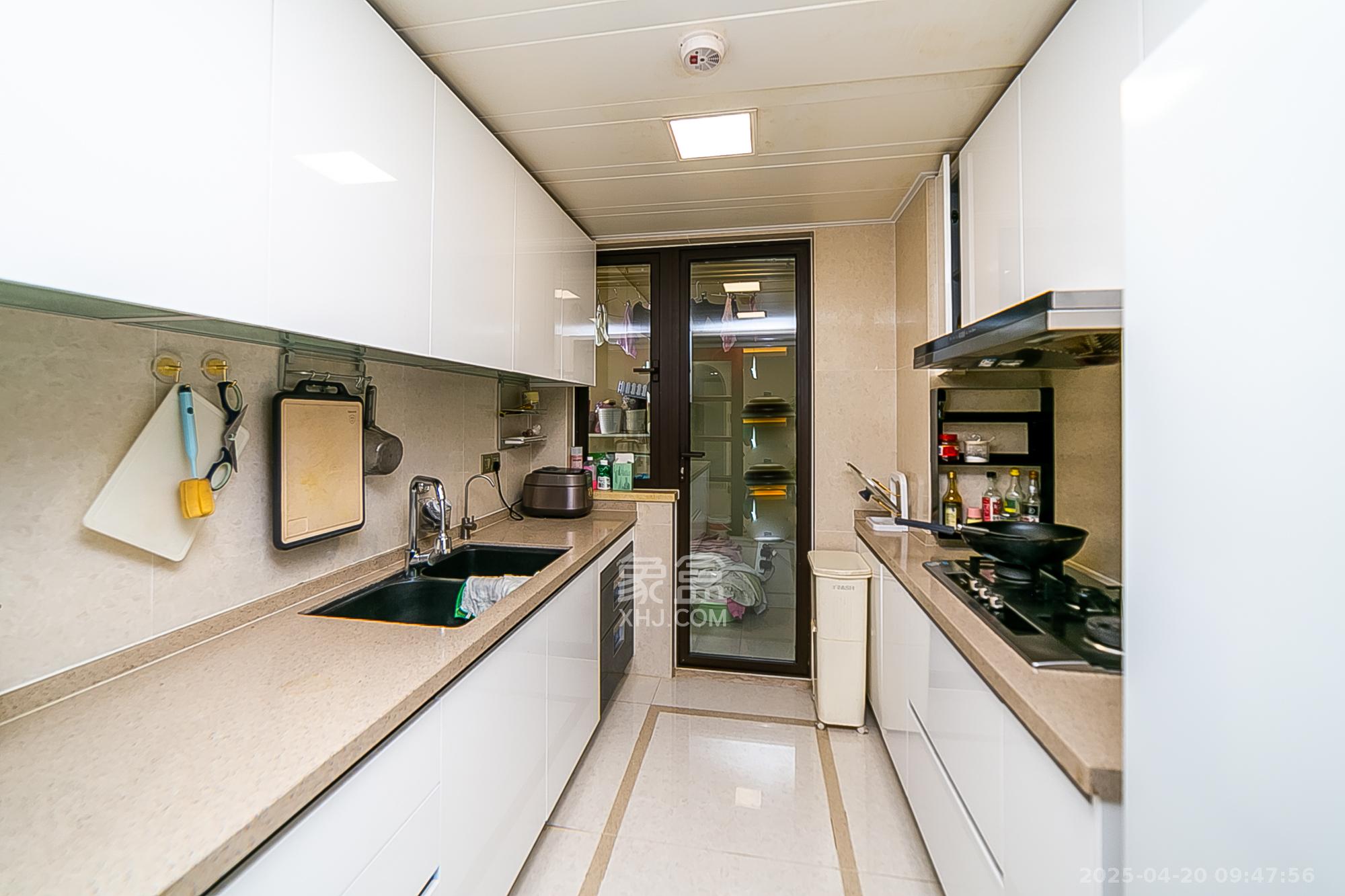 万科紫台 3室2厅2卫 270.0万 万科紫台 3室2厅2卫 270.0万厨房