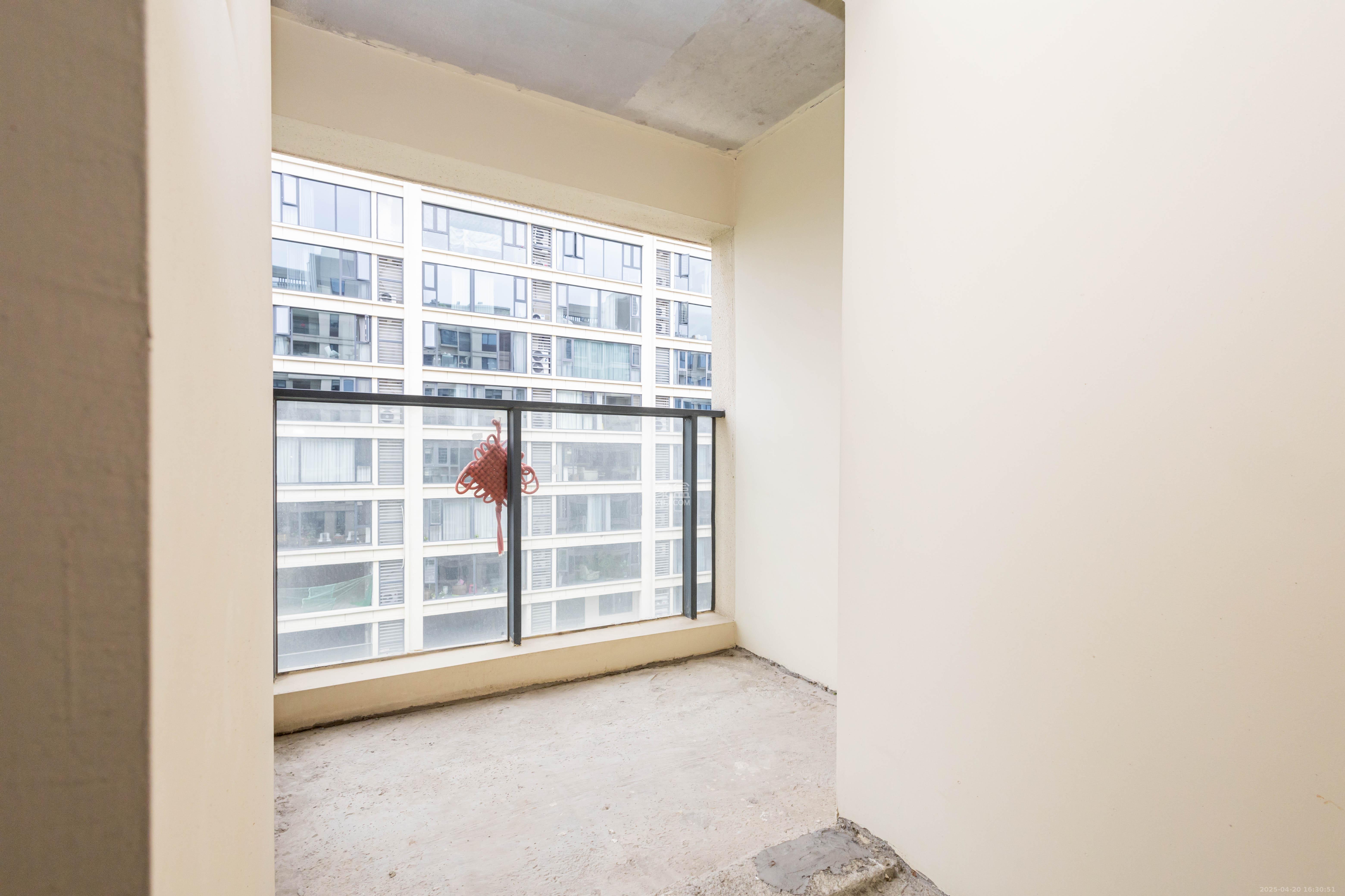 中信城开东宸上品  5室2厅3卫    220.0万卧室