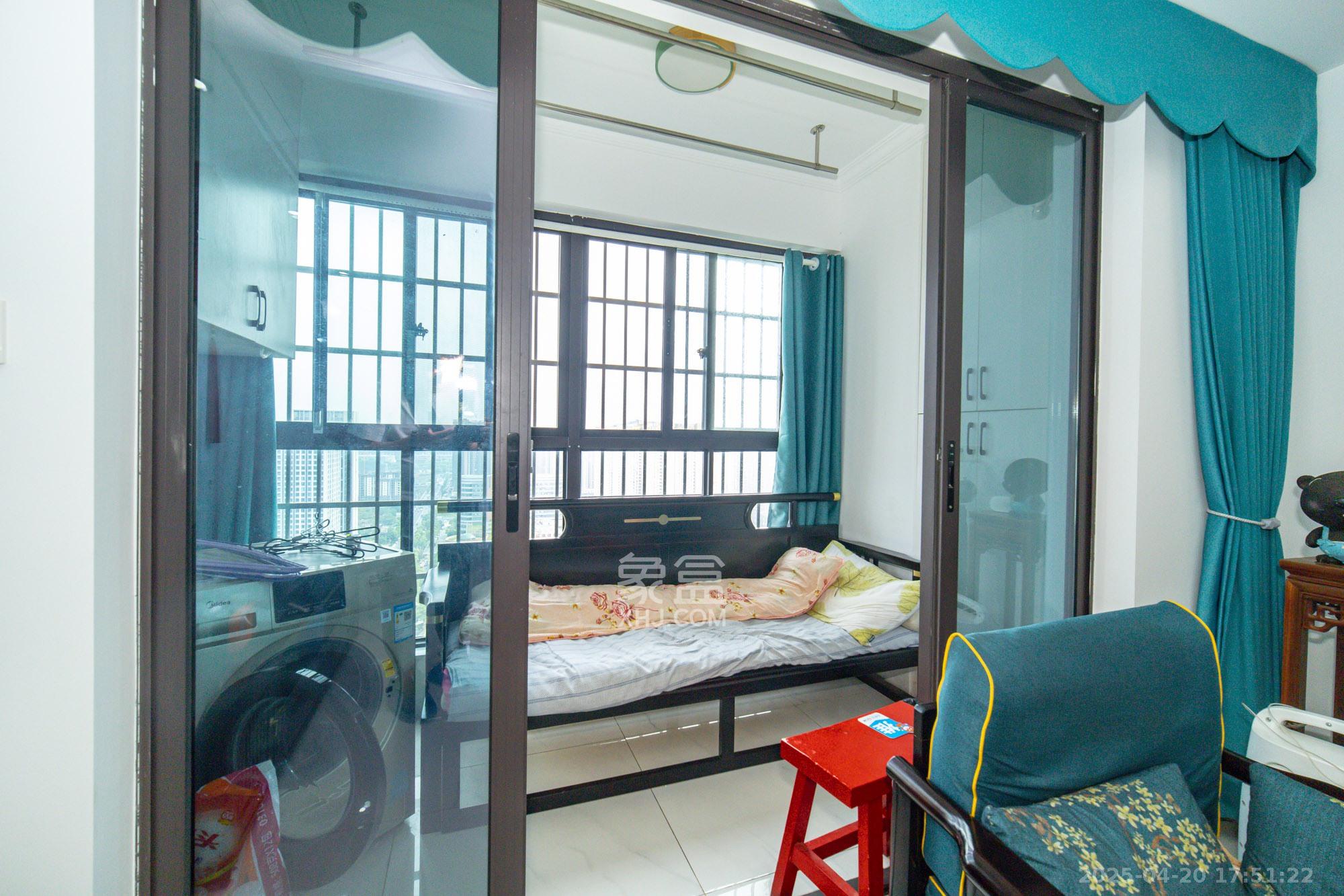 星湖湾二期高层 3室2厅1卫 79.8万 星湖湾二期高层 3室2厅1卫 79.8万阳台