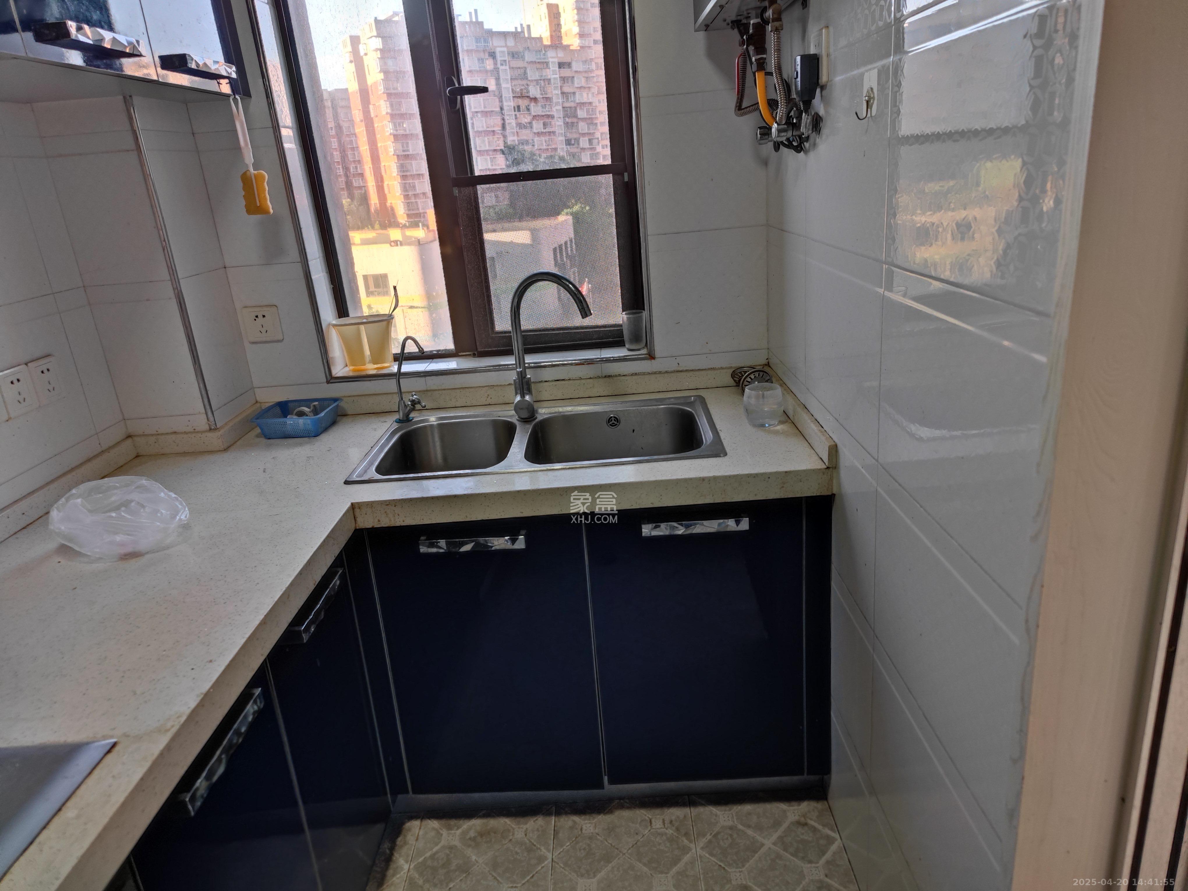 旭辉御府 4室2厅1卫 3300.0元/月 旭辉御府 4室2厅1卫 3300.0元/月室内图