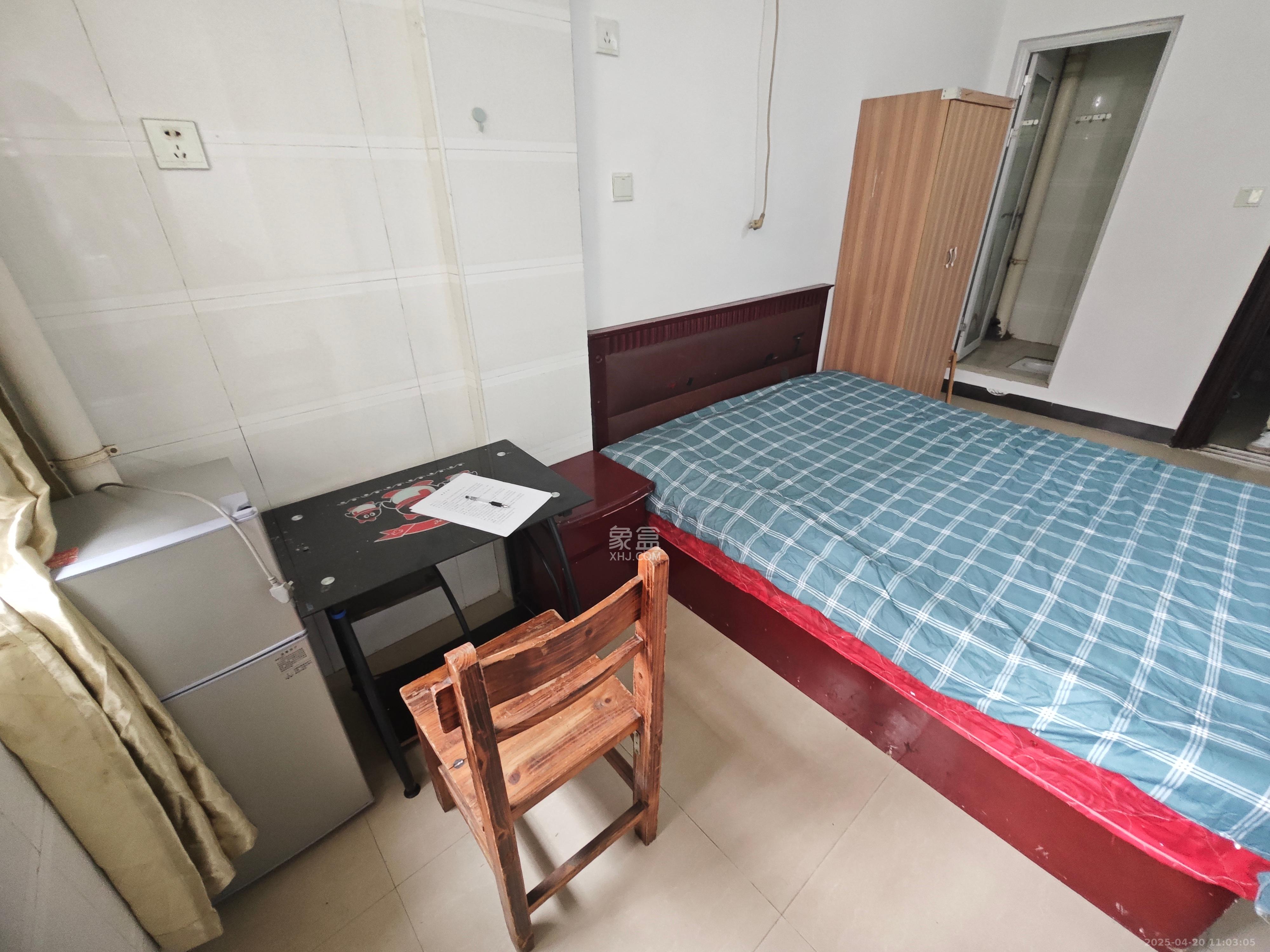 润泽园  1室0厅0卫    1000.0元/月 润泽园  1室0厅0卫    1000.0元/月室内图