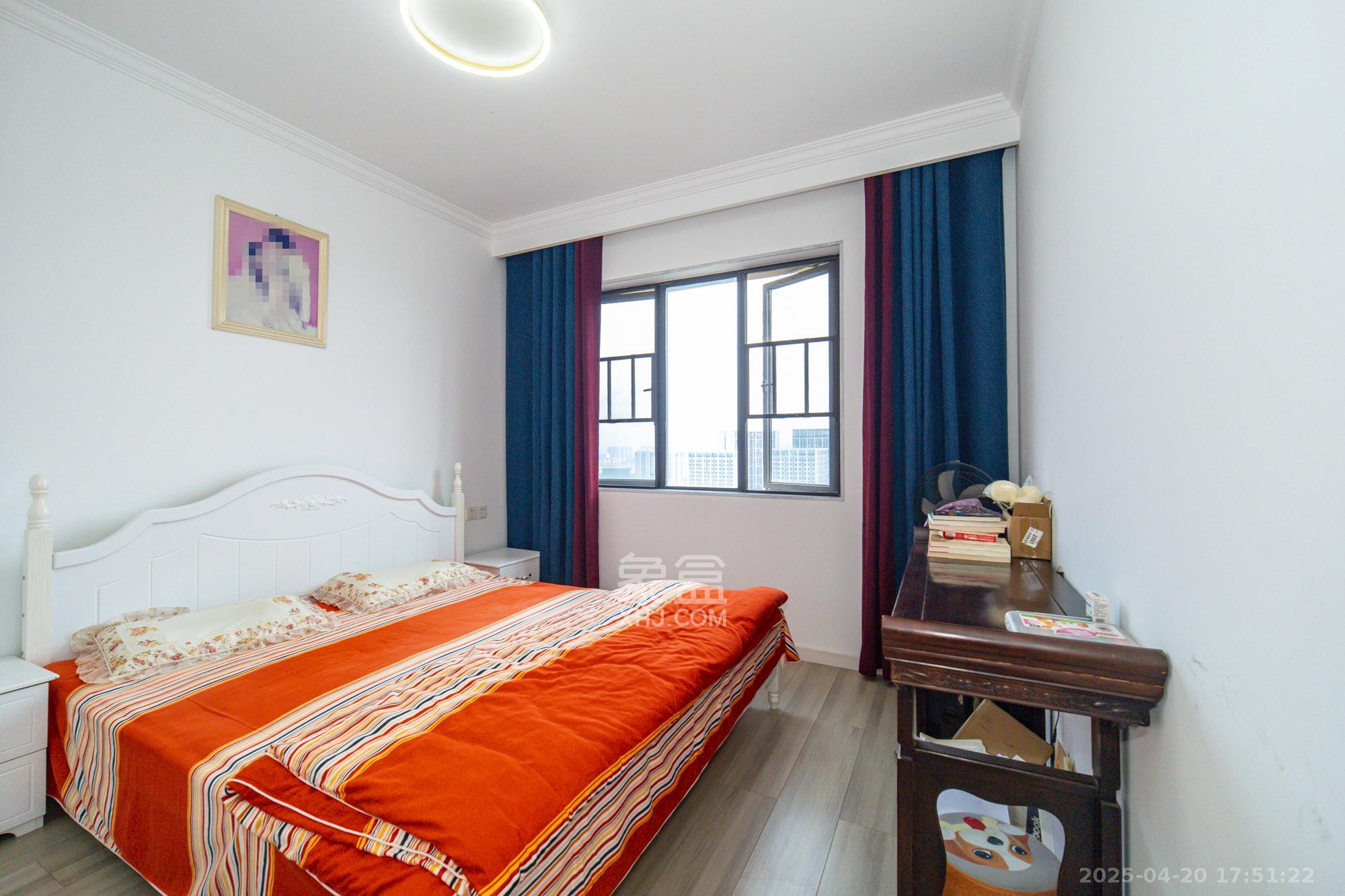 星湖湾二期高层 3室2厅1卫 79.8万 星湖湾二期高层 3室2厅1卫 79.8万卧室