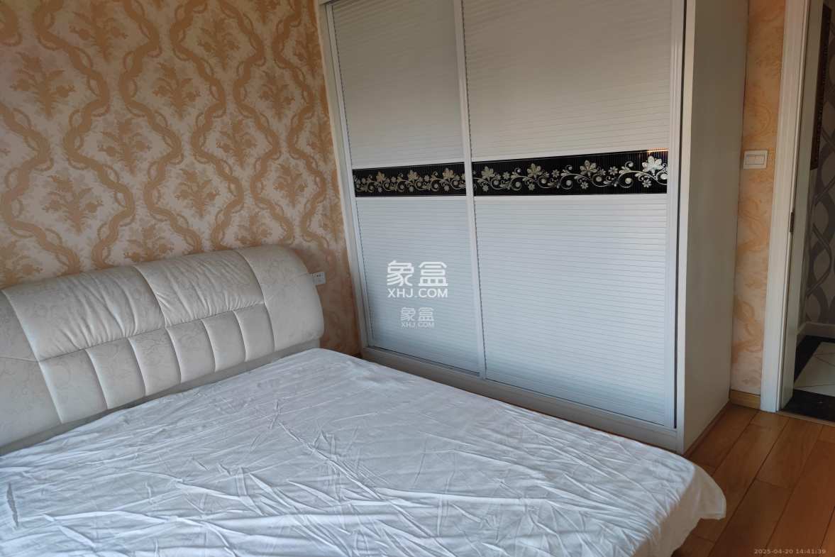 旭辉御府 4室2厅1卫 3300.0元/月 旭辉御府 4室2厅1卫 3300.0元/月室内图