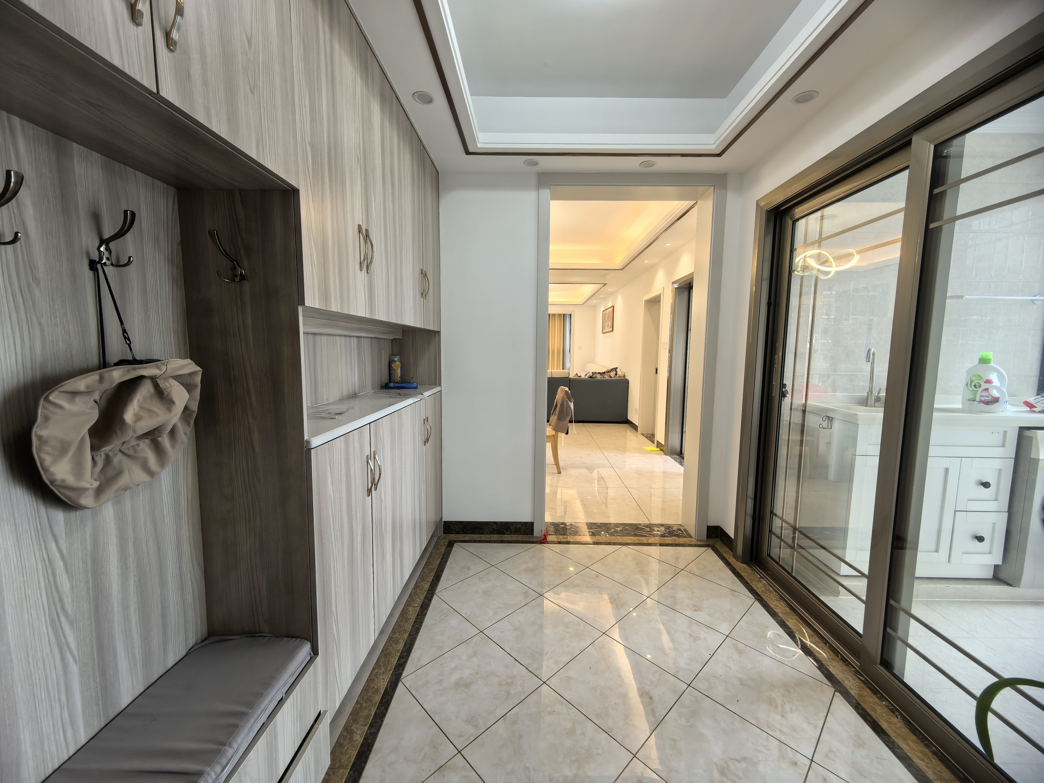 欣花苑 4室2厅2卫 2000.0元/月 欣花苑 4室2厅2卫 2000.0元/月室内图