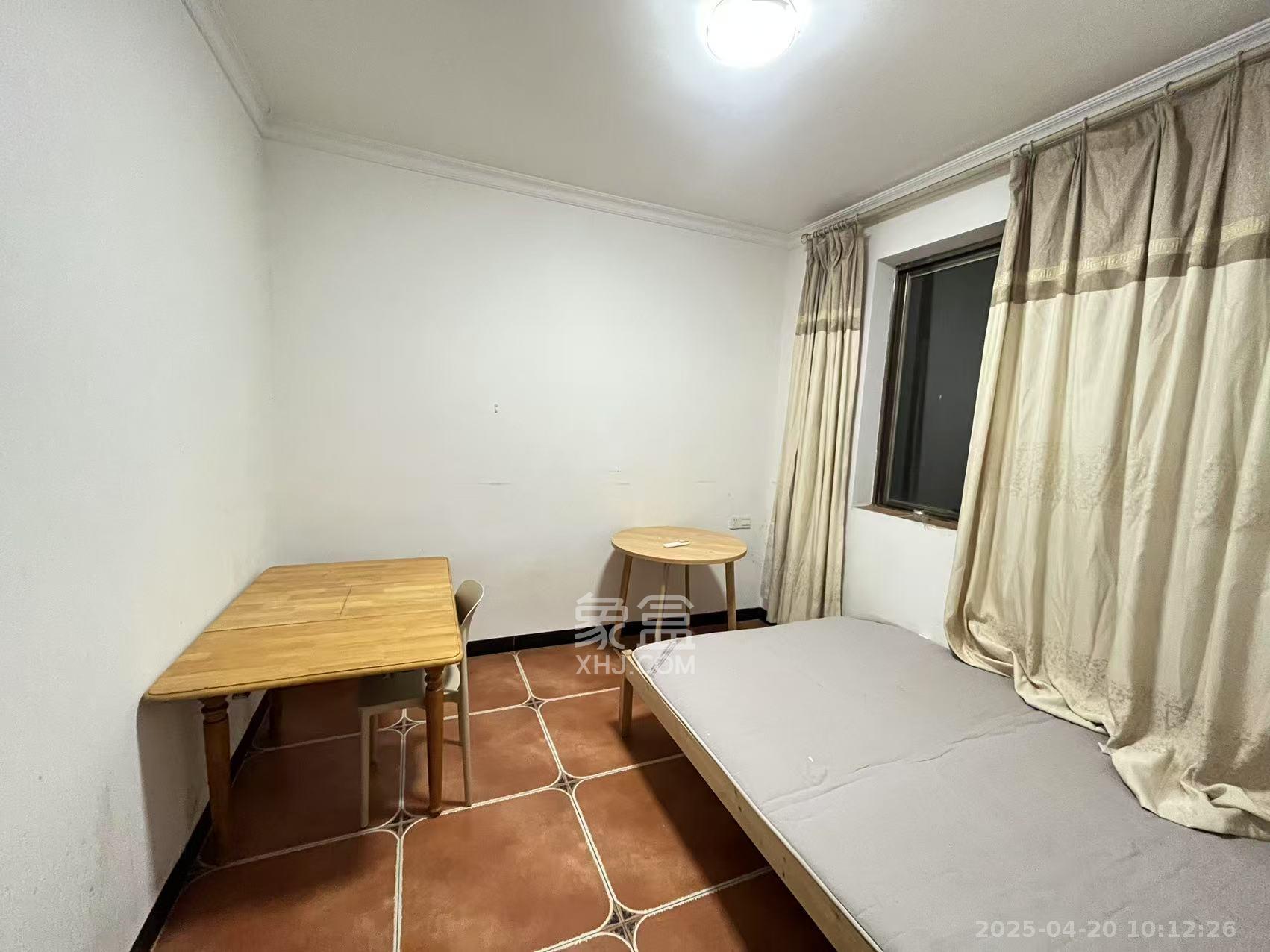 南郡明珠 2室2厅1卫 1300.0元/月 南郡明珠 2室2厅1卫 1300.0元/月室内图