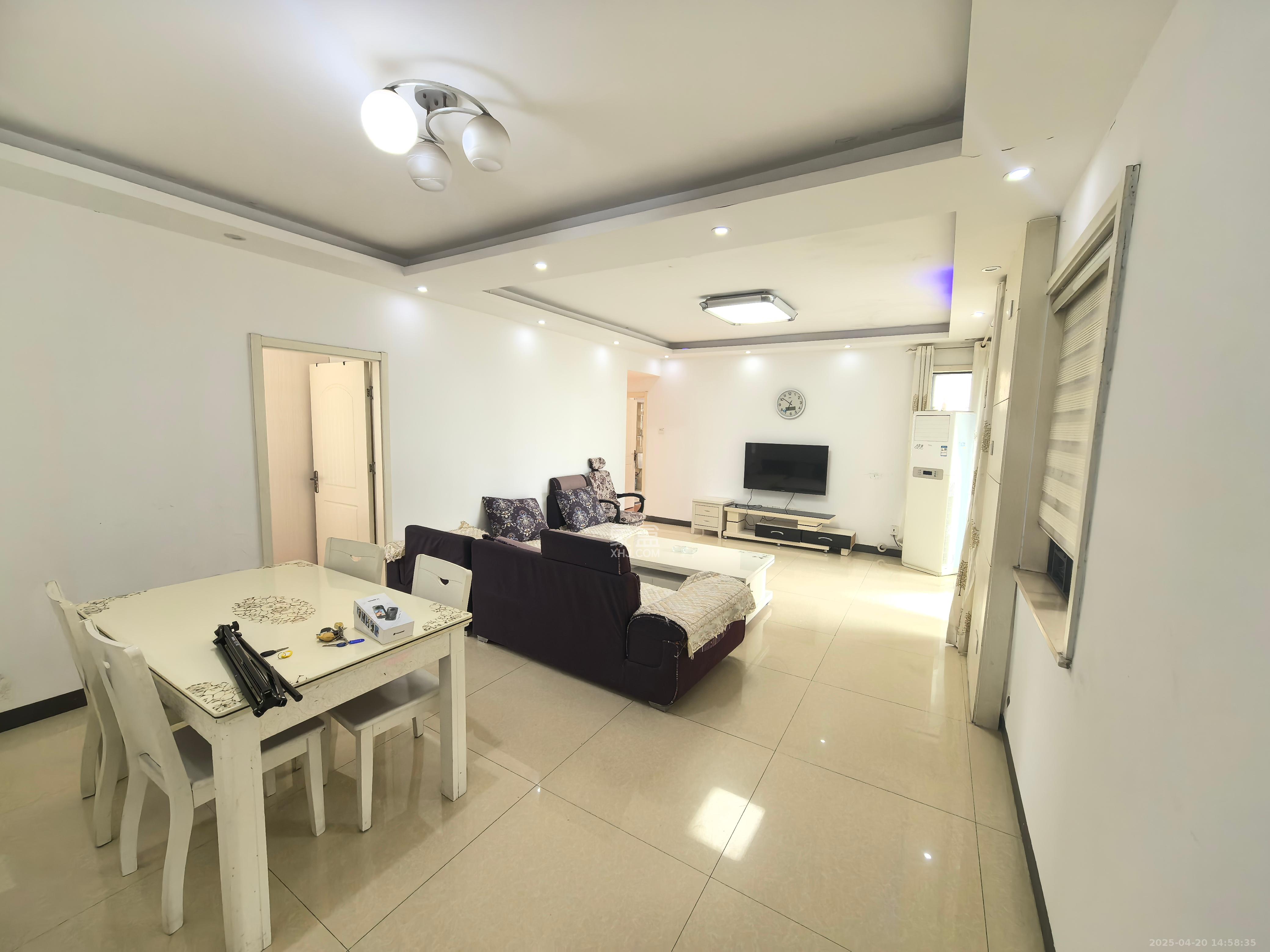 蓝山郡 4室2厅2卫 2500.0元/月 蓝山郡 4室2厅2卫 2500.0元/月室内图