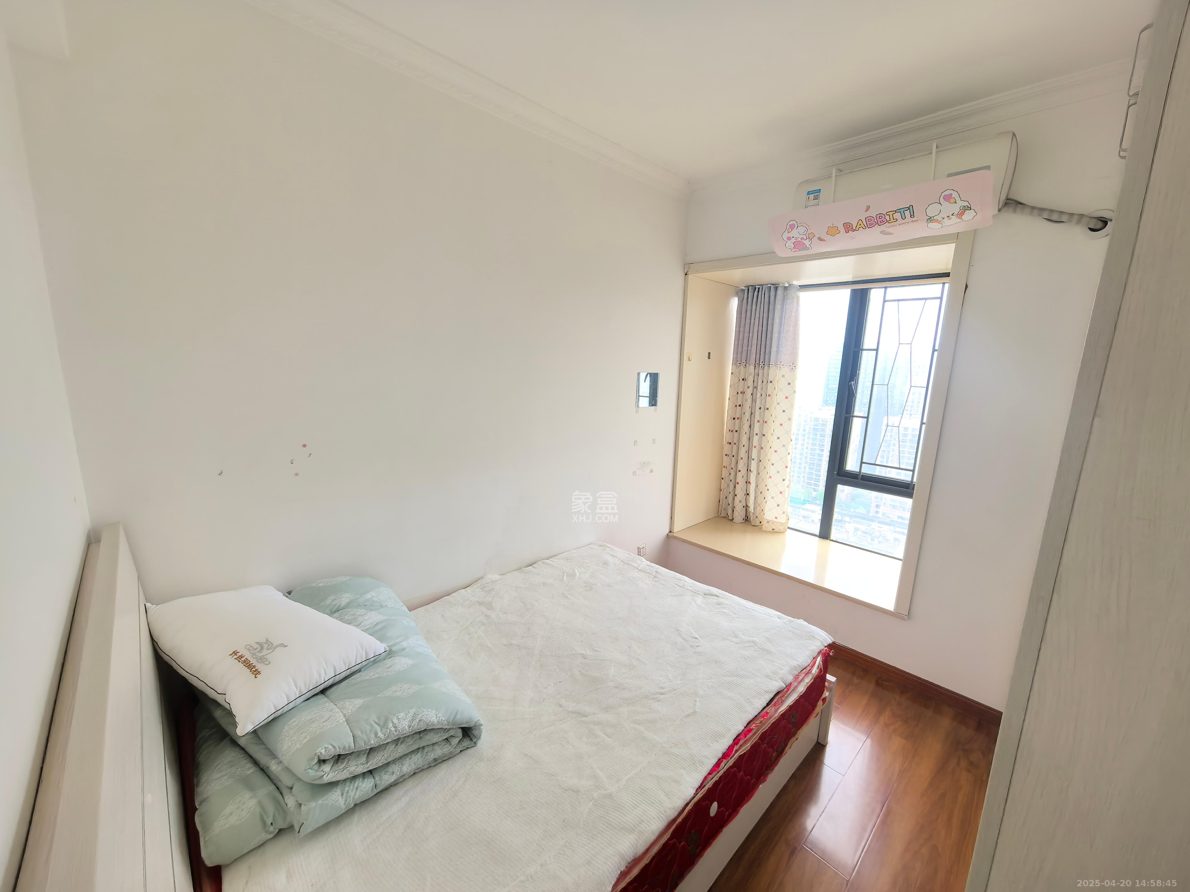 蓝山郡 4室2厅2卫 2500.0元/月 蓝山郡 4室2厅2卫 2500.0元/月室内图