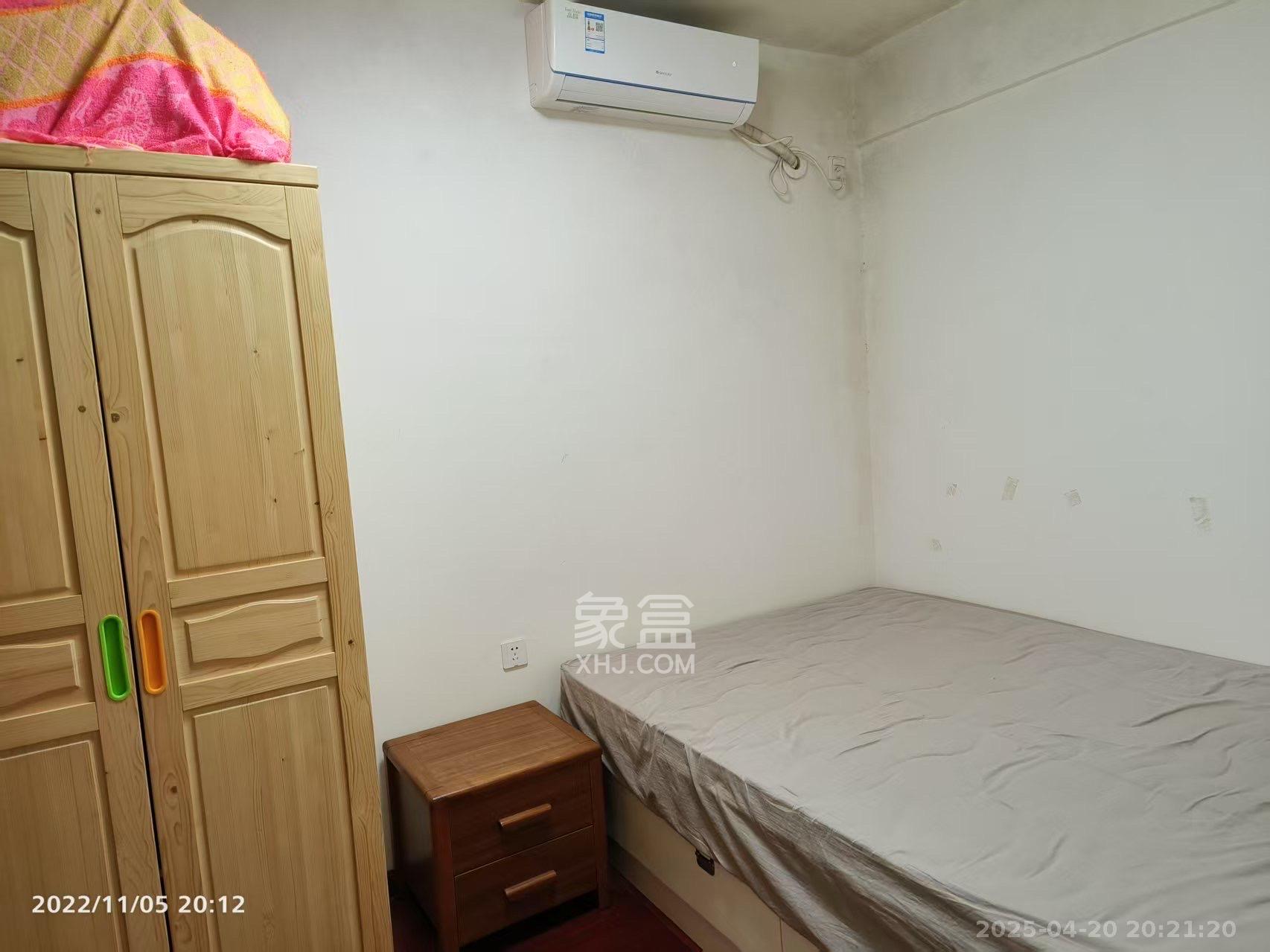 亚商国际  1室2厅1卫    2200.0元/月 亚商国际  1室2厅1卫    2200.0元/月室内图1