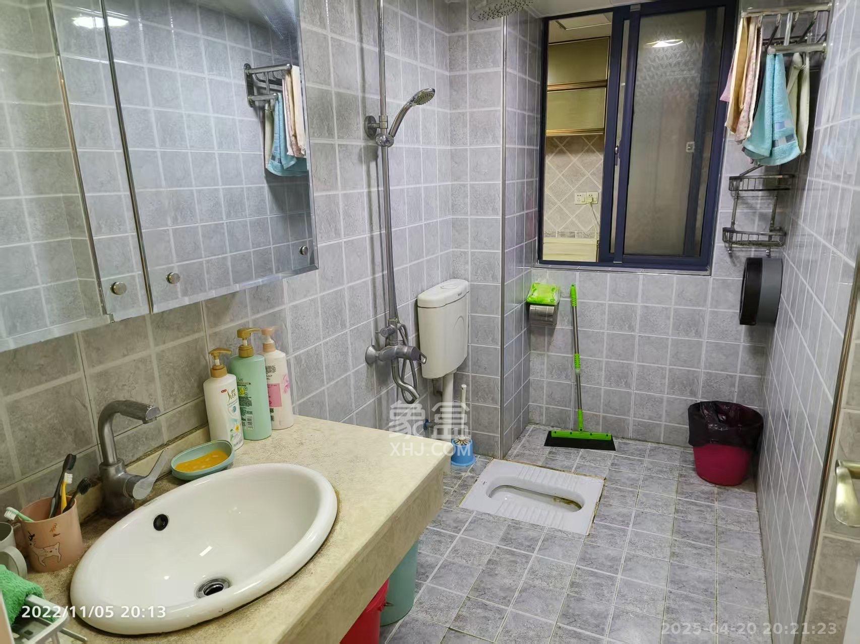 亚商国际  1室2厅1卫    2200.0元/月 亚商国际  1室2厅1卫    2200.0元/月室内图