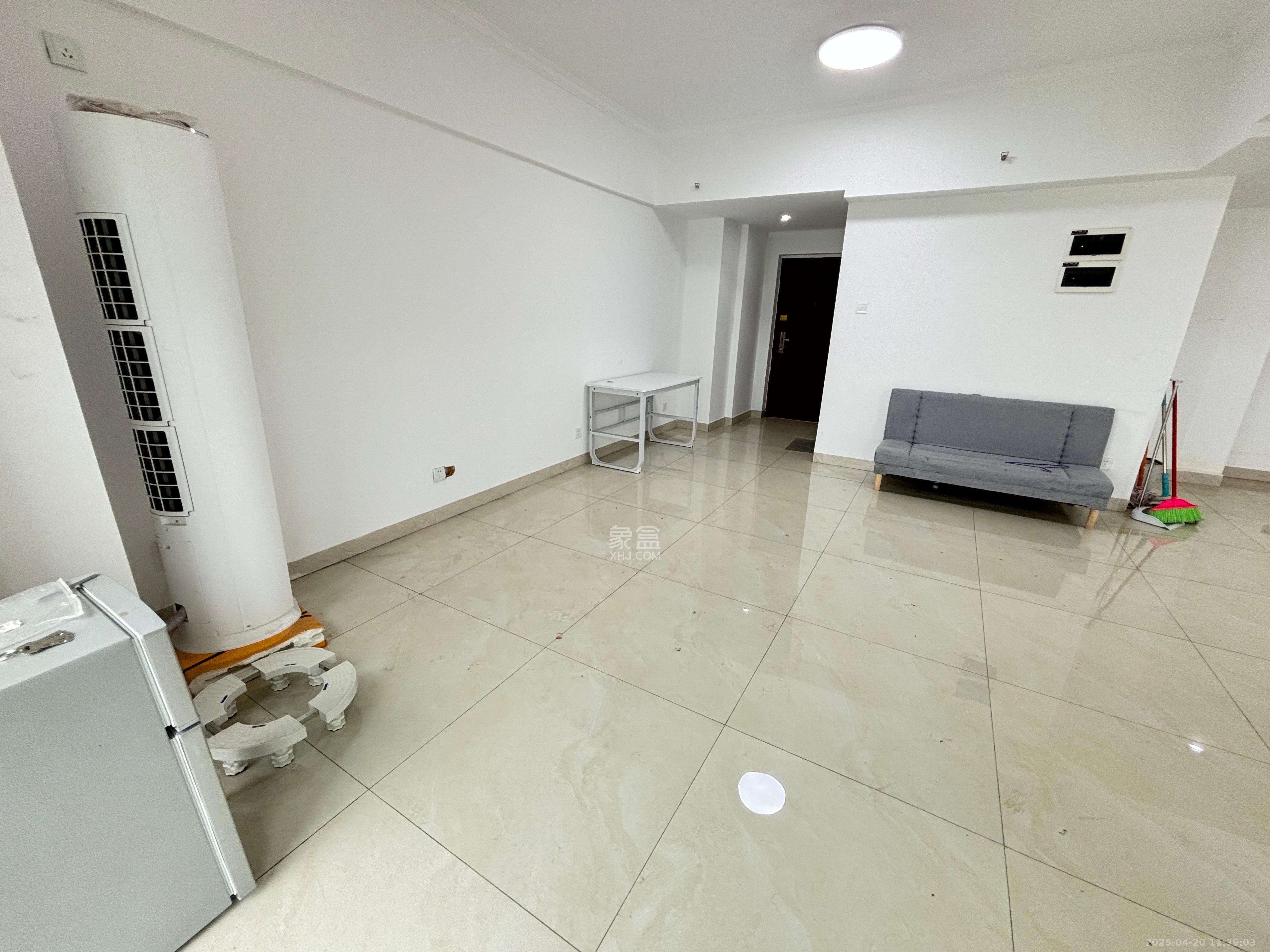 五峰国际 1室1厅1卫 3000.0元/月 五峰国际 1室1厅1卫 3000.0元/月室内图