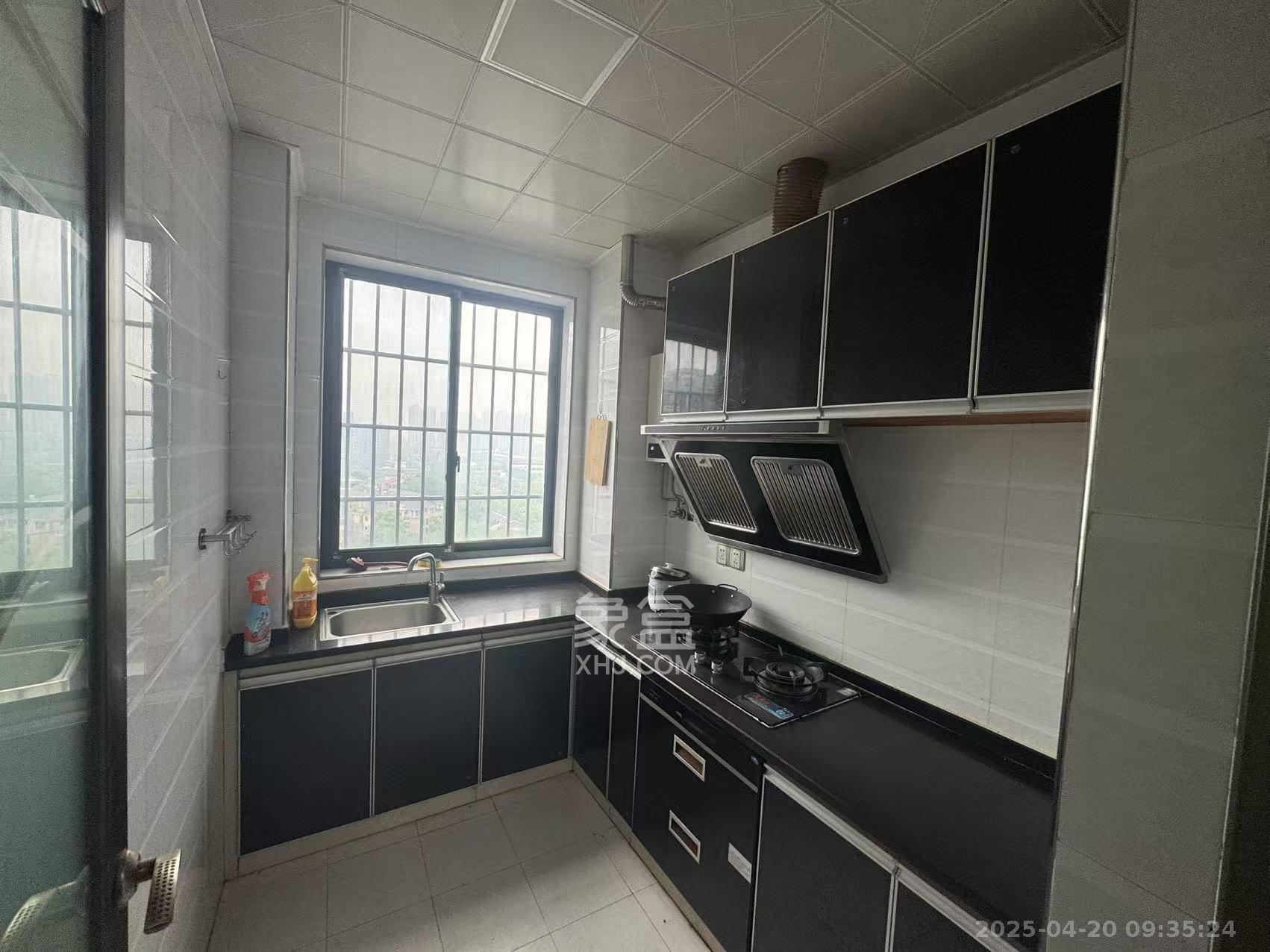 九华新城  2室1厅1卫    1400.0元/月 九华新城  2室1厅1卫    1400.0元/月室内图