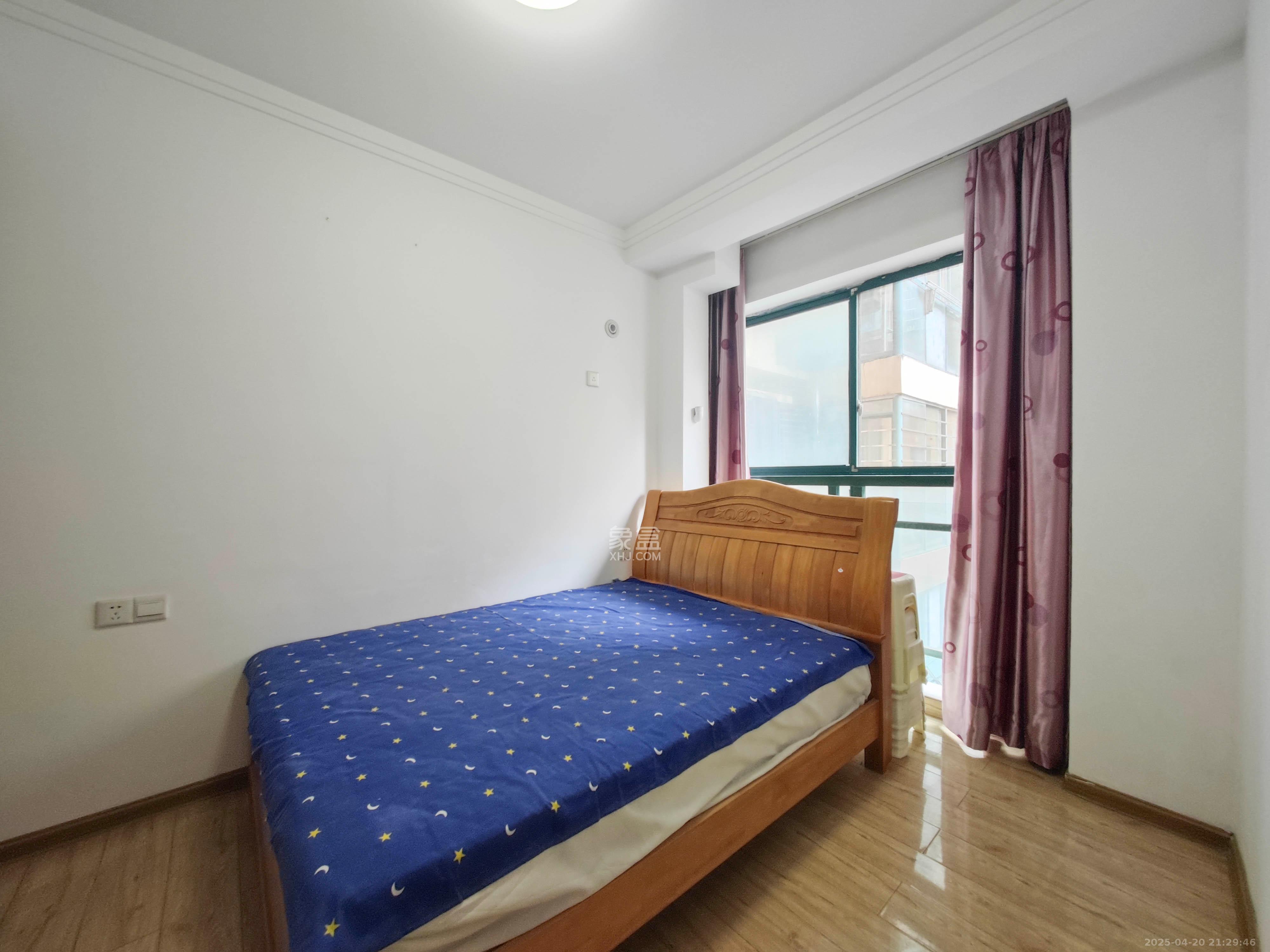 华盛世纪新城 2室2厅1卫 71.8万 华盛世纪新城 2室2厅1卫 71.8万卧室