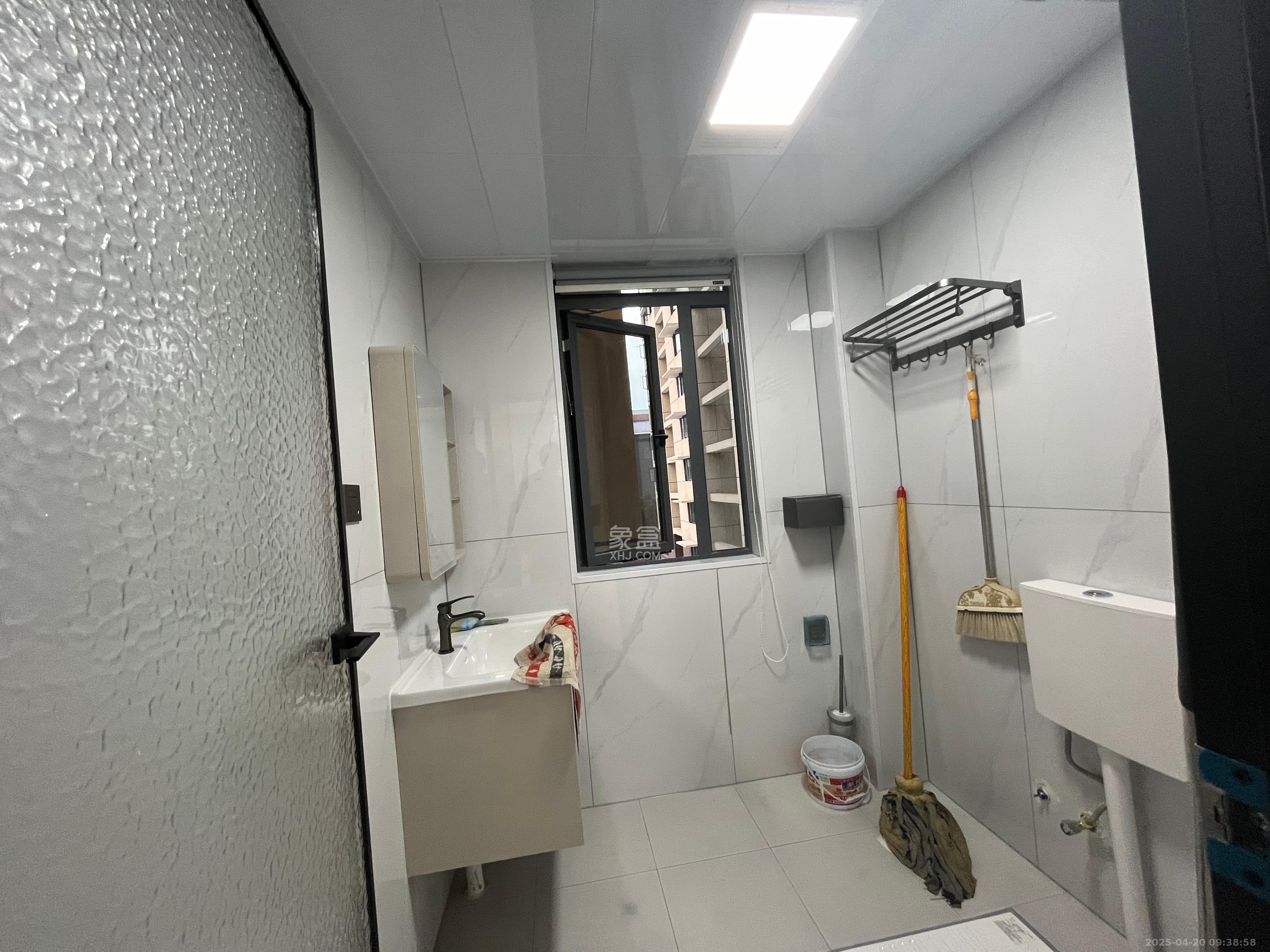 先锋新宇 2室1厅1卫 2200.0元/月 先锋新宇 2室1厅1卫 2200.0元/月室内图