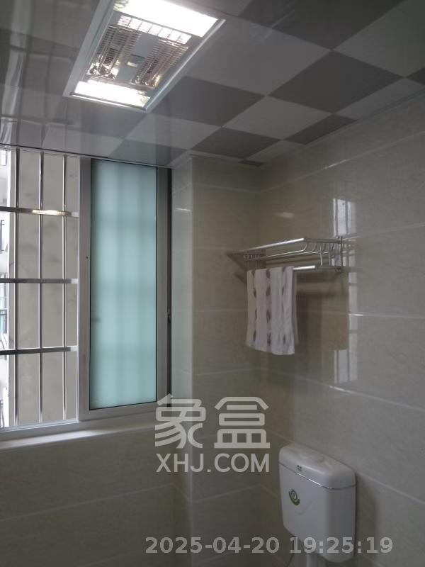 中房F联邦  2室1厅1卫   2000.00元/月室内图