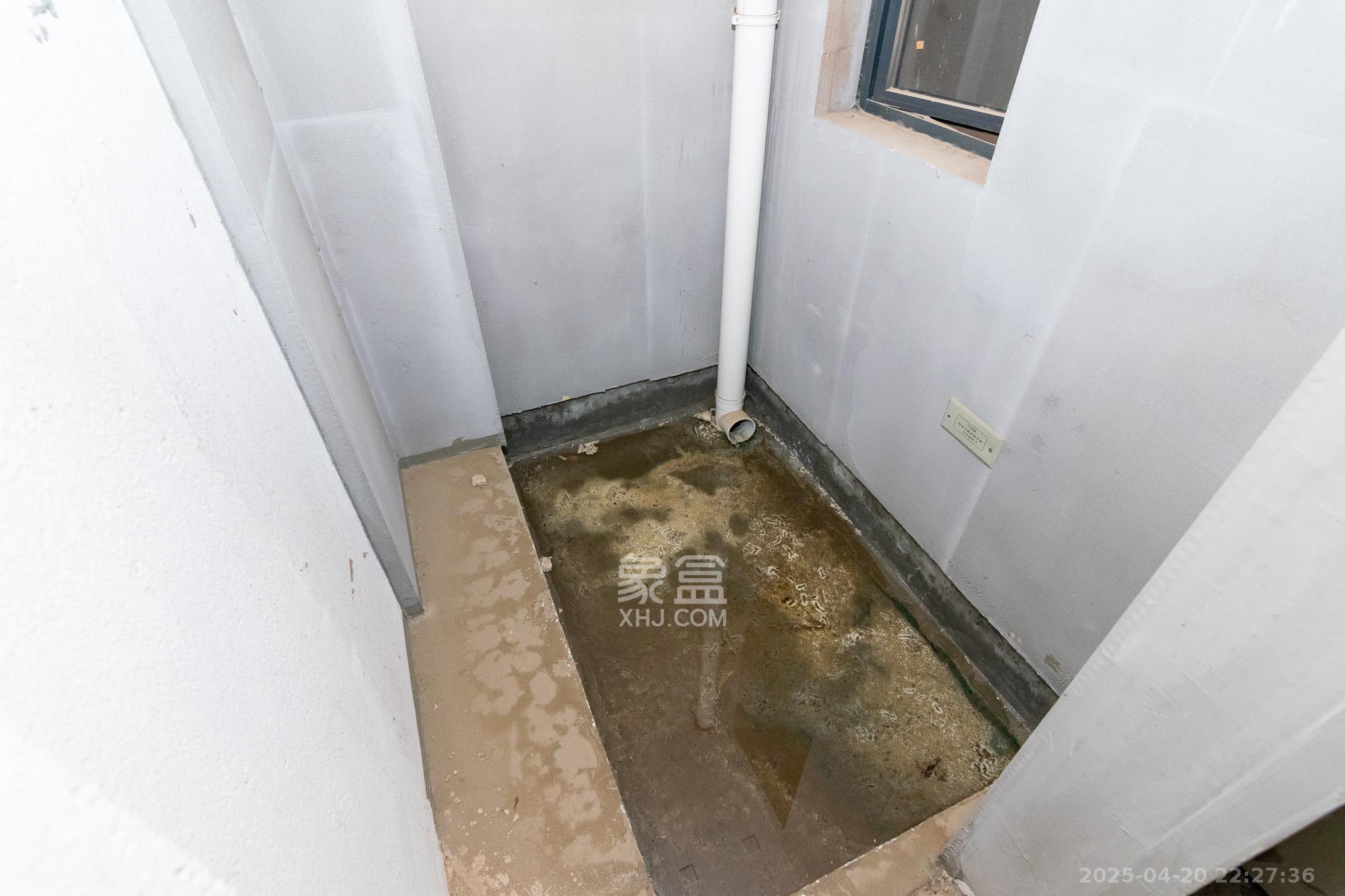 朗诗麓岛 4室2厅2卫 85.0万 朗诗麓岛 4室2厅2卫 85.0万卫生间