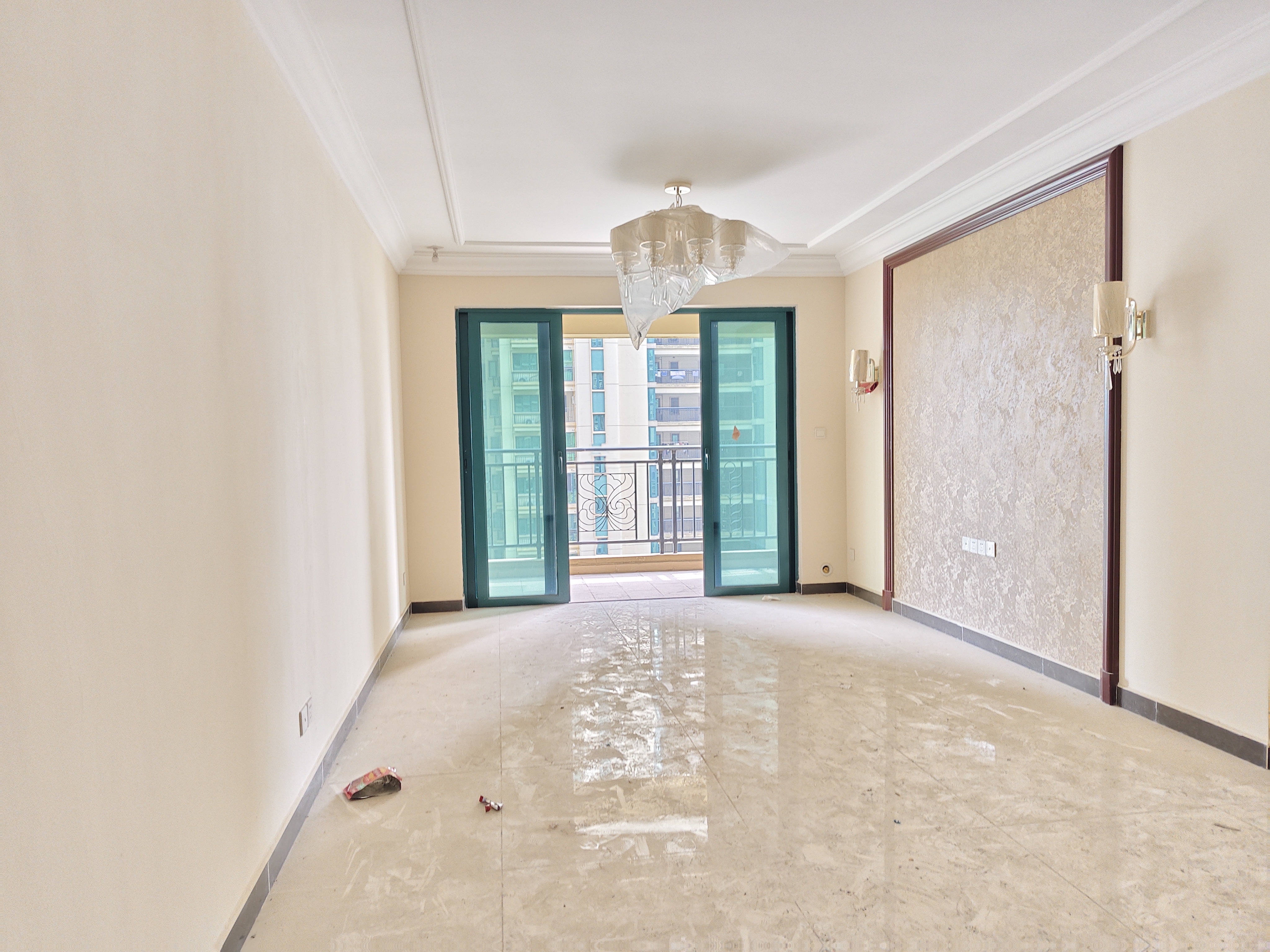 恒大绿洲 3室2厅2卫 1300.0元/月 恒大绿洲 3室2厅2卫 1300.0元/月室内图