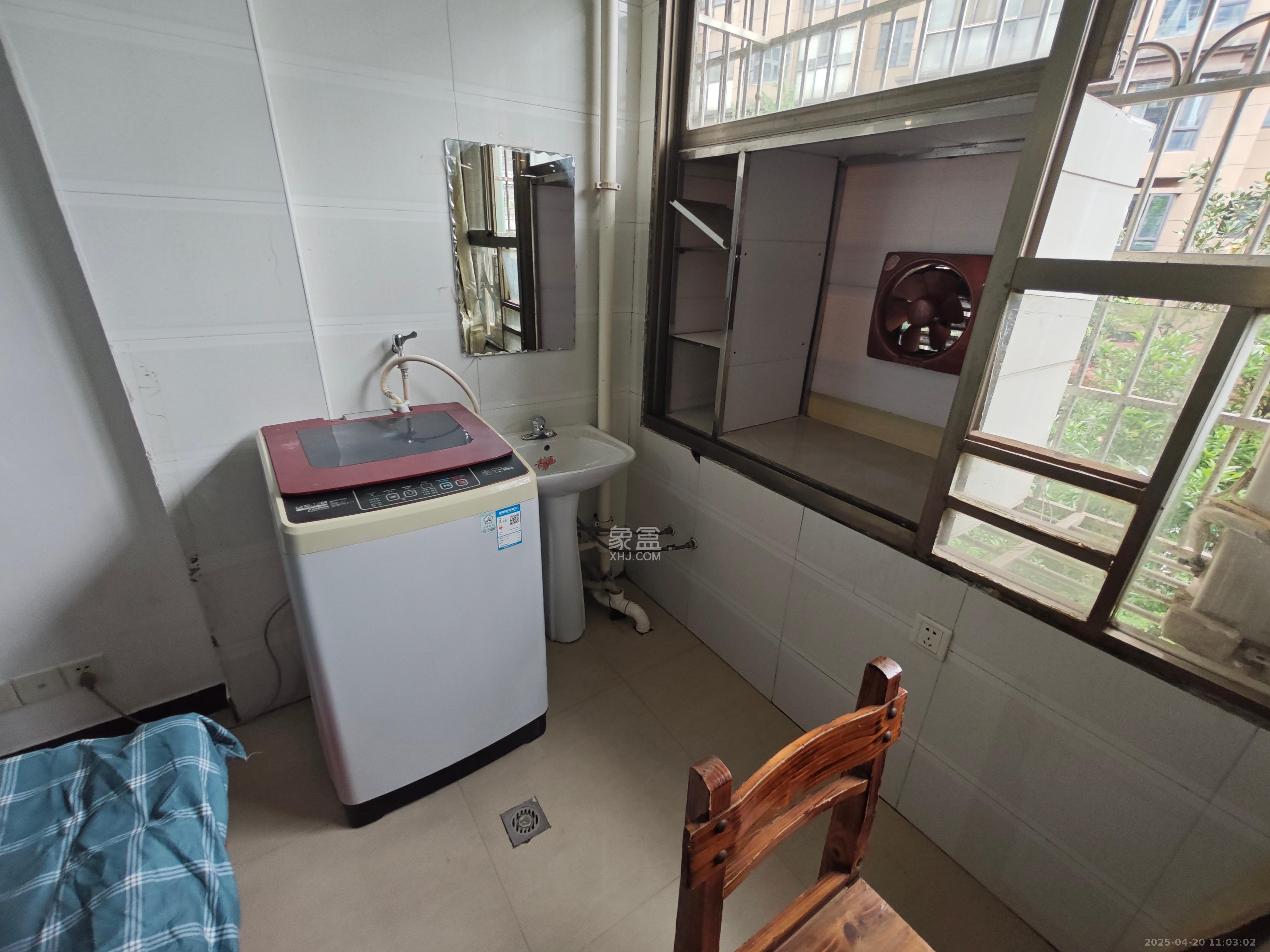 润泽园  1室0厅0卫    1000.0元/月 润泽园  1室0厅0卫    1000.0元/月室内图