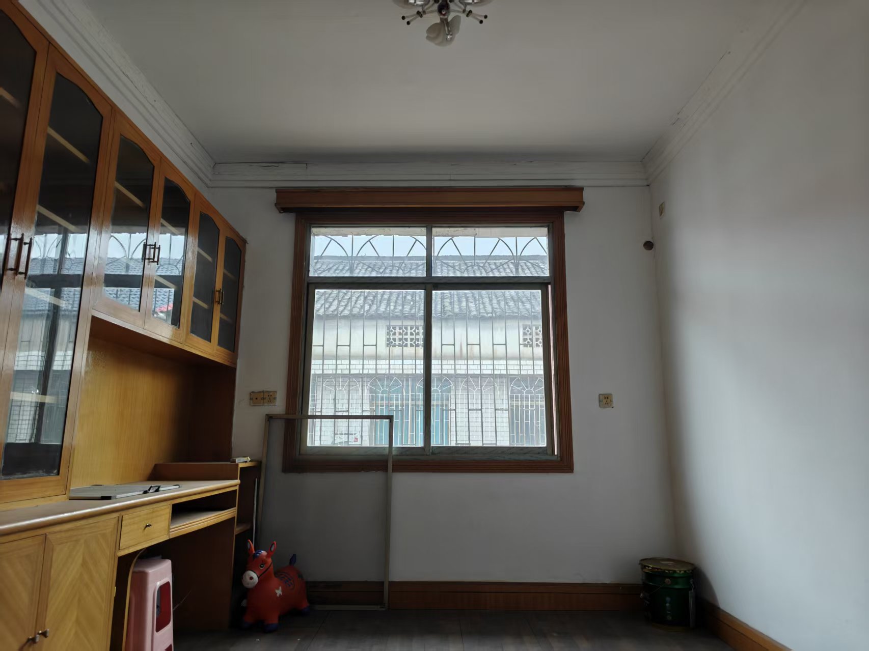 育财农贸市场(民营市场) 3室2厅2卫 29.8万 育财农贸市场(民营市场) 3室2厅2卫 29.8万客厅