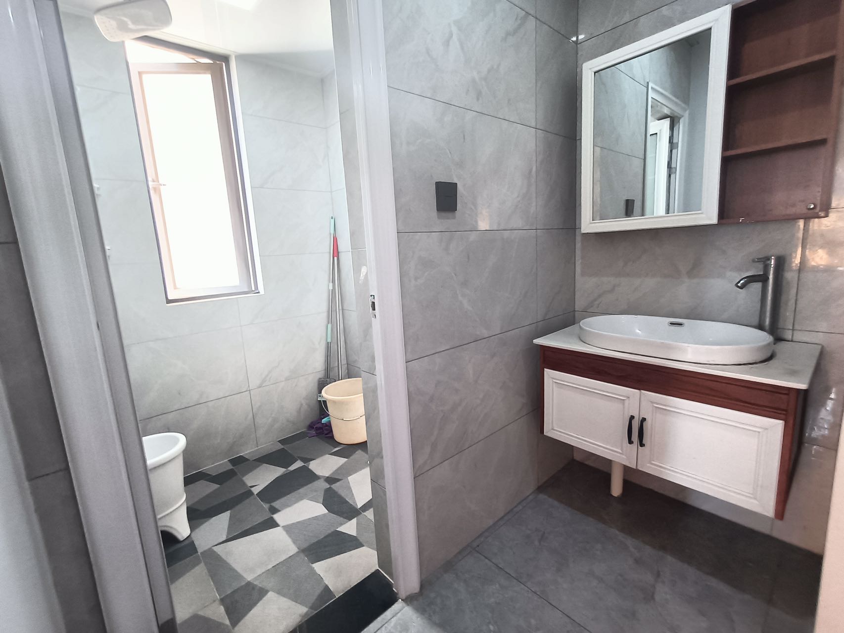 绿地城逸园 3室2厅2卫 138.0万 绿地城逸园 3室2厅2卫 138.0万客厅